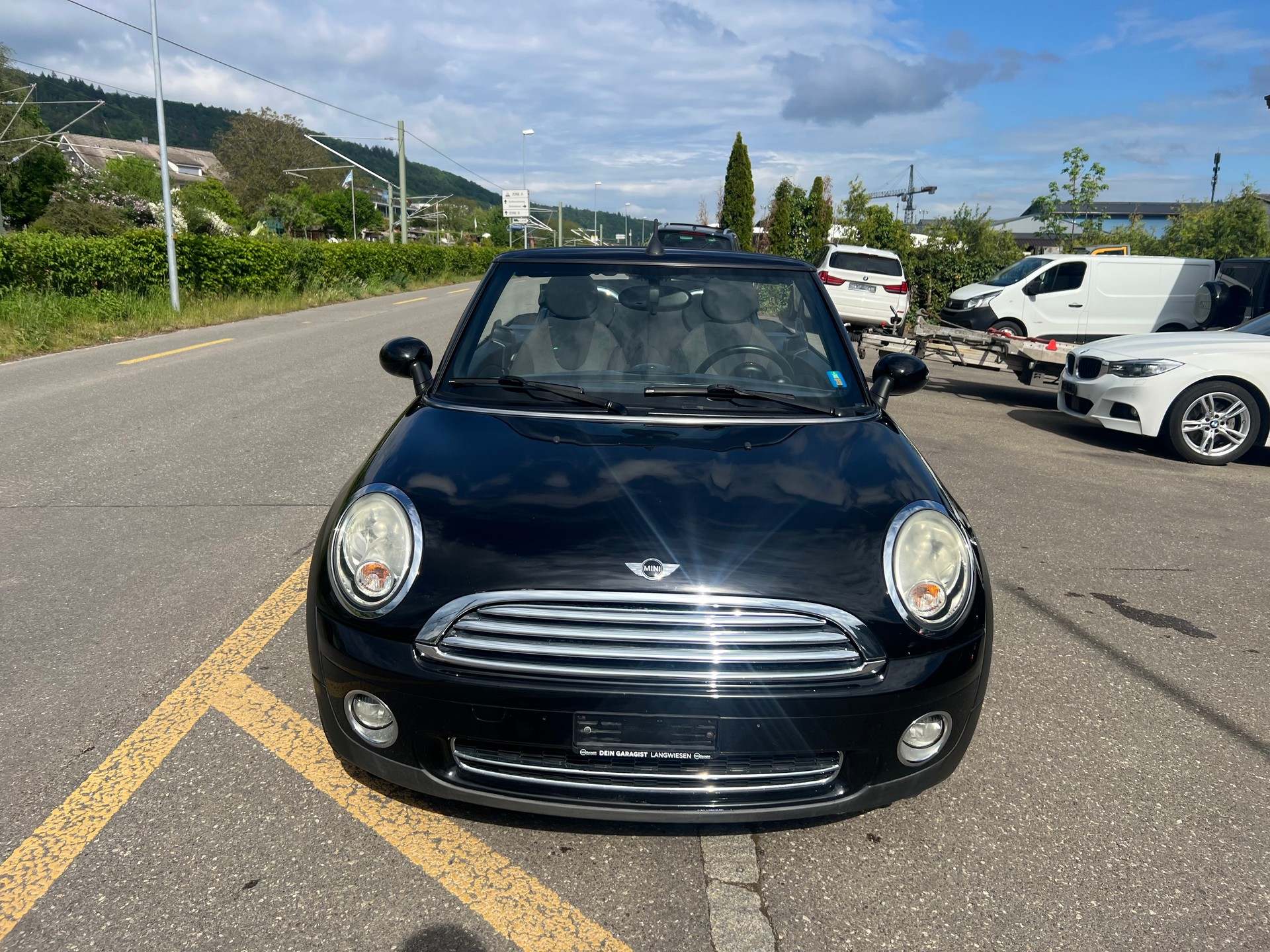 MINI Cooper Cabriolet-image-1
