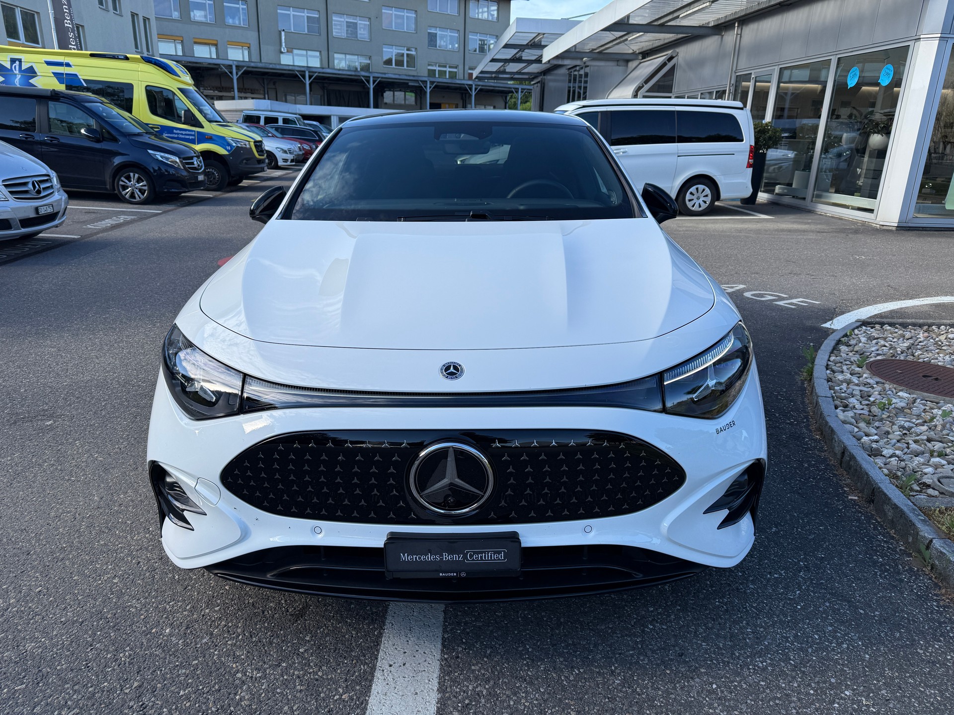 MERCEDES-BENZ CLA 350+ 85 kWh EQ-showroom-element-1