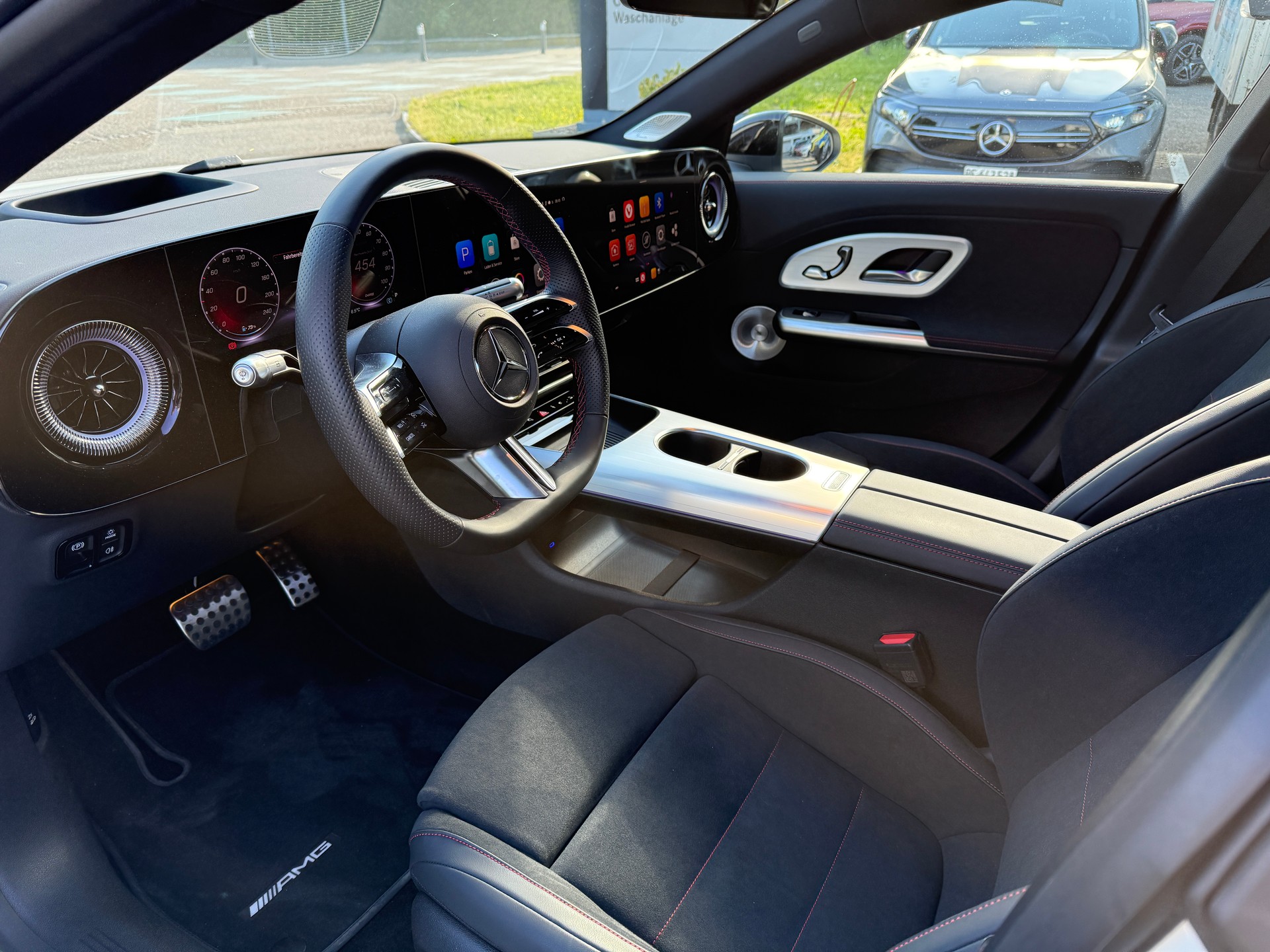 MERCEDES-BENZ CLA 350+ 85 kWh EQ-showroom-element-3