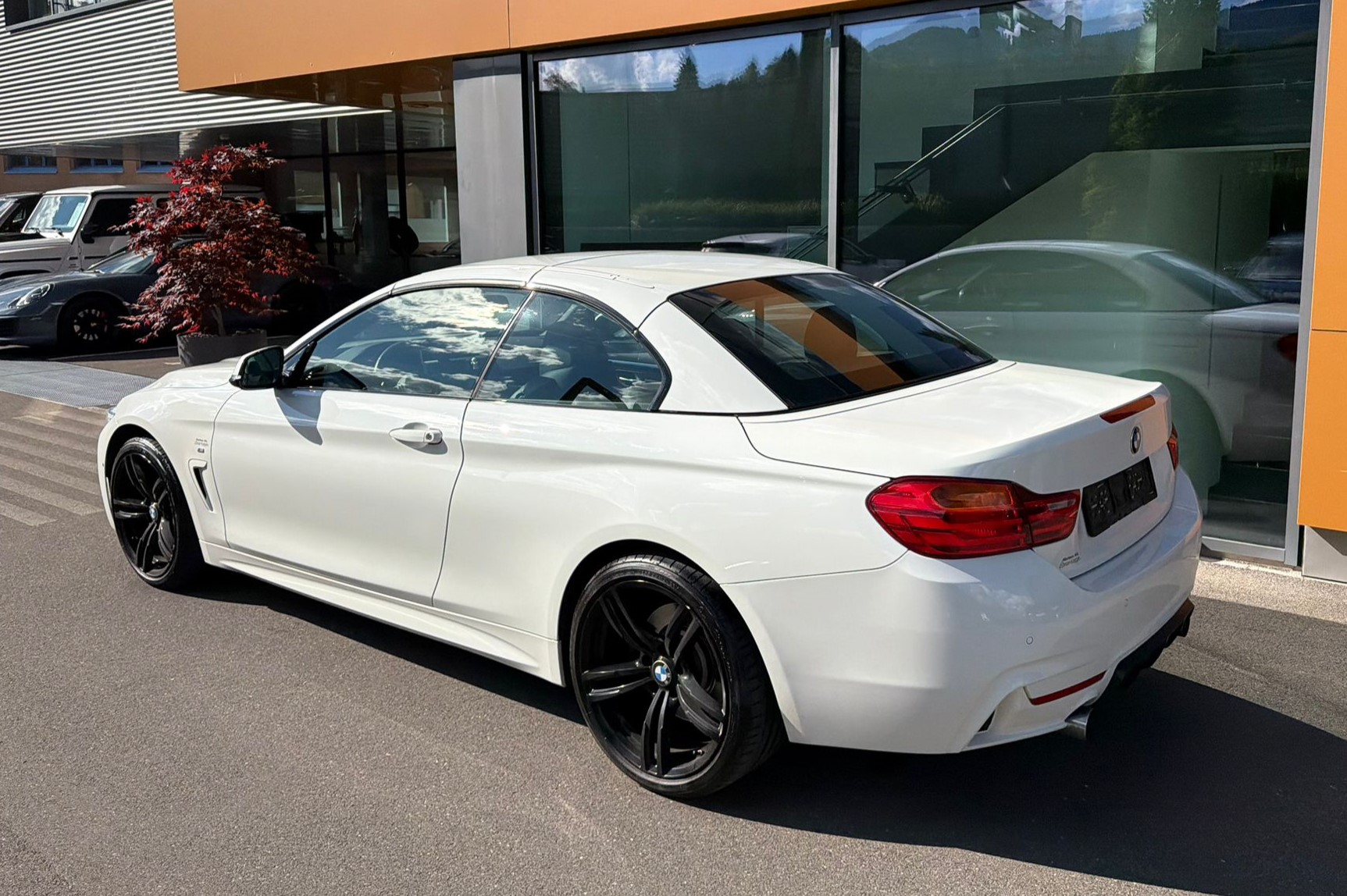BMW 435i xDrive SAG Cabrio-showroom-element-1