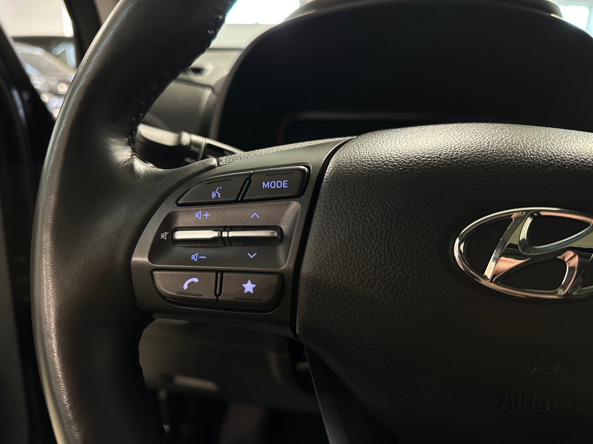 HYUNDAI Kona 1.6 T-GDi Amplia DCT-image-25