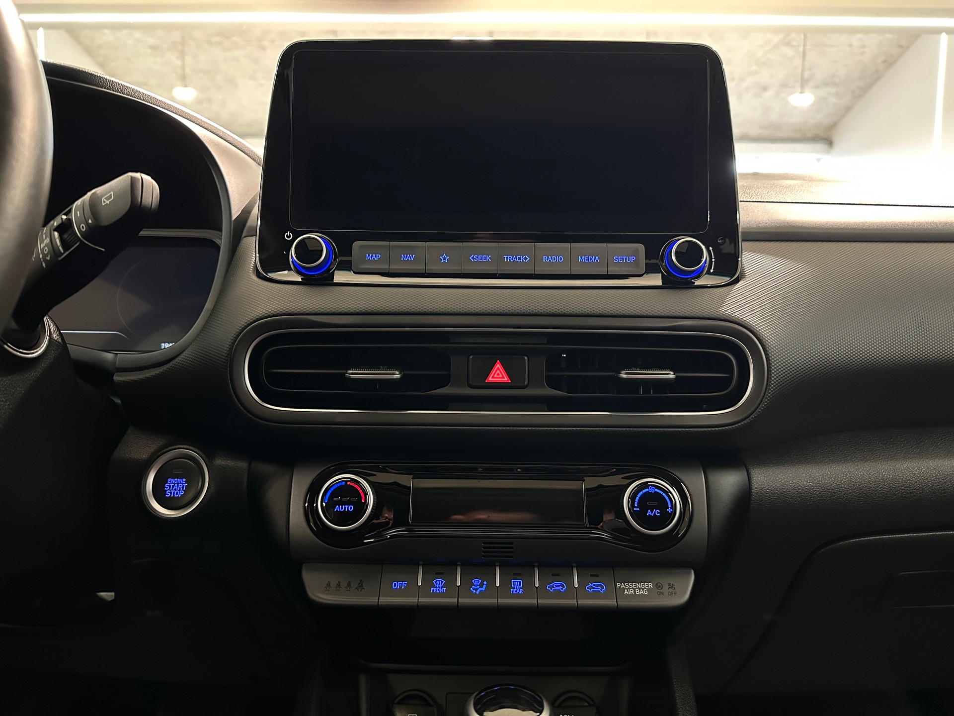 HYUNDAI Kona 1.6 T-GDi Amplia DCT-image-17