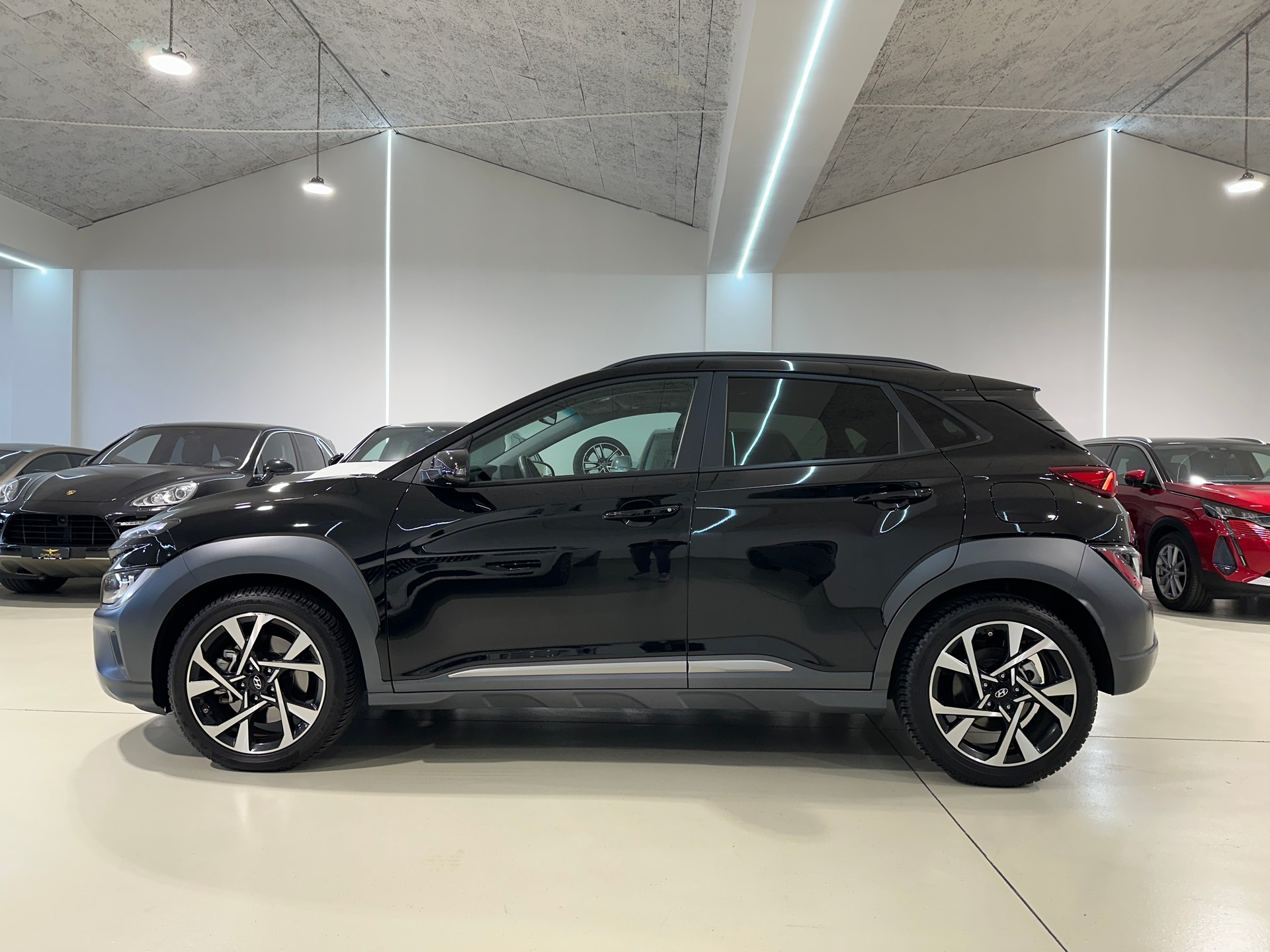 HYUNDAI Kona 1.6 T-GDi Amplia DCT-image-5