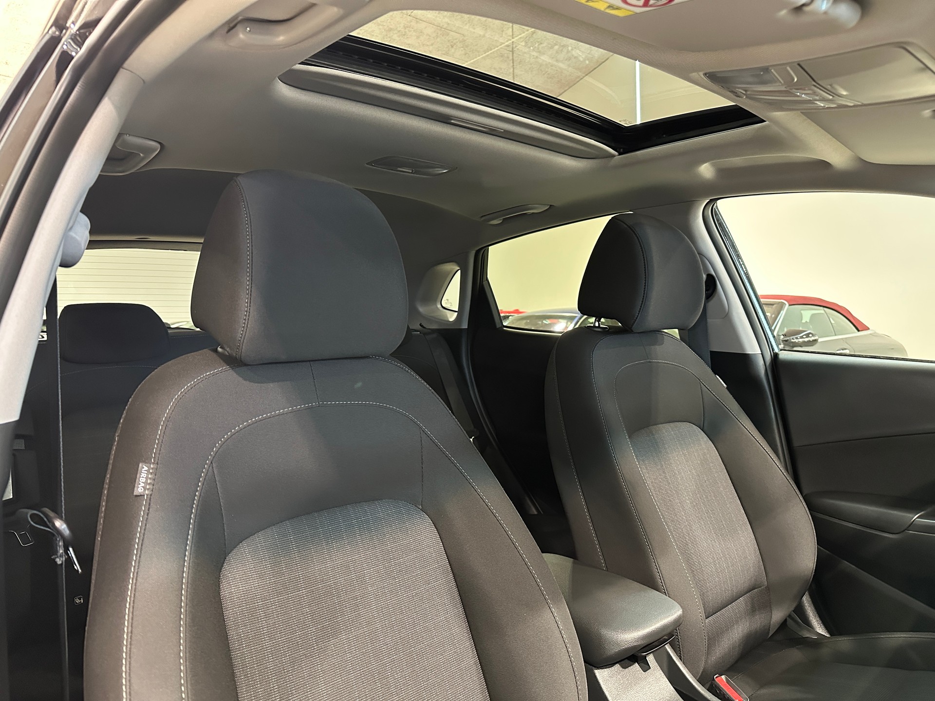 HYUNDAI Kona 1.6 T-GDi Amplia DCT-image-13