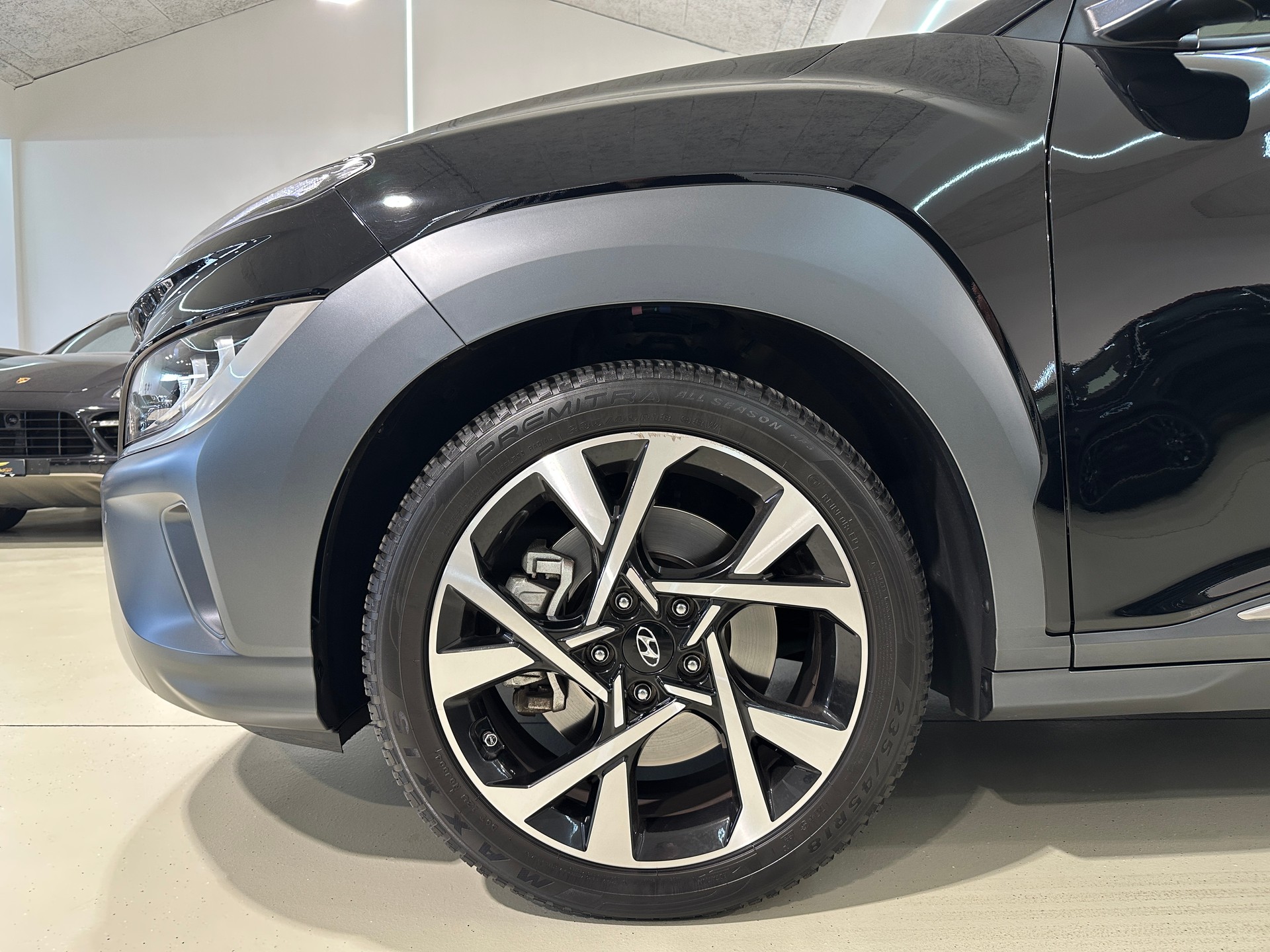 HYUNDAI Kona 1.6 T-GDi Amplia DCT-image-4