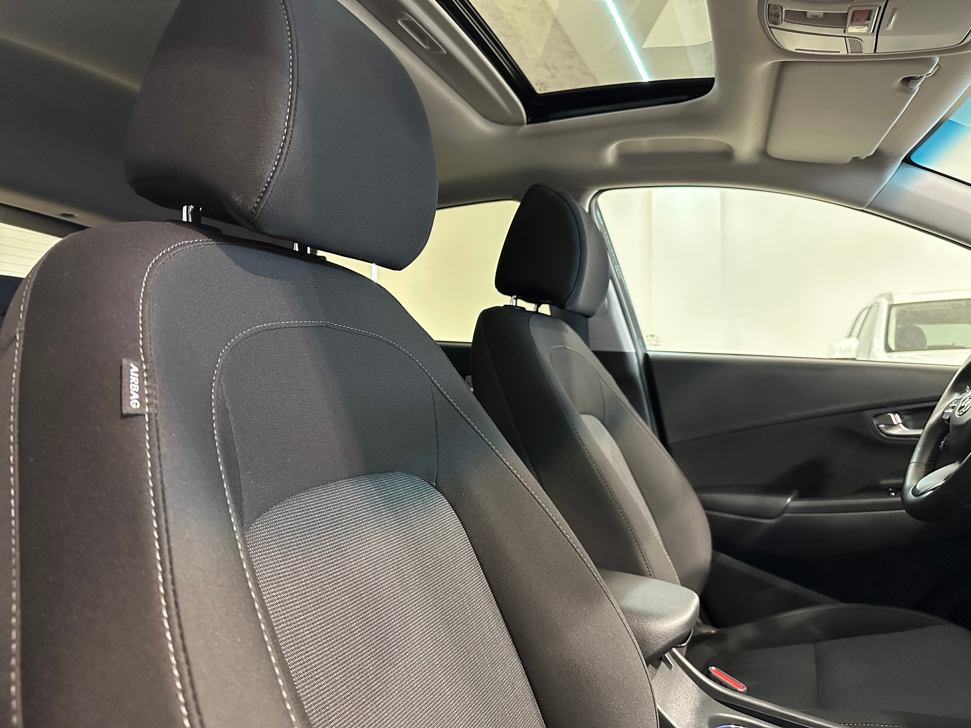 HYUNDAI Kona 1.6 T-GDi Amplia DCT-image-14