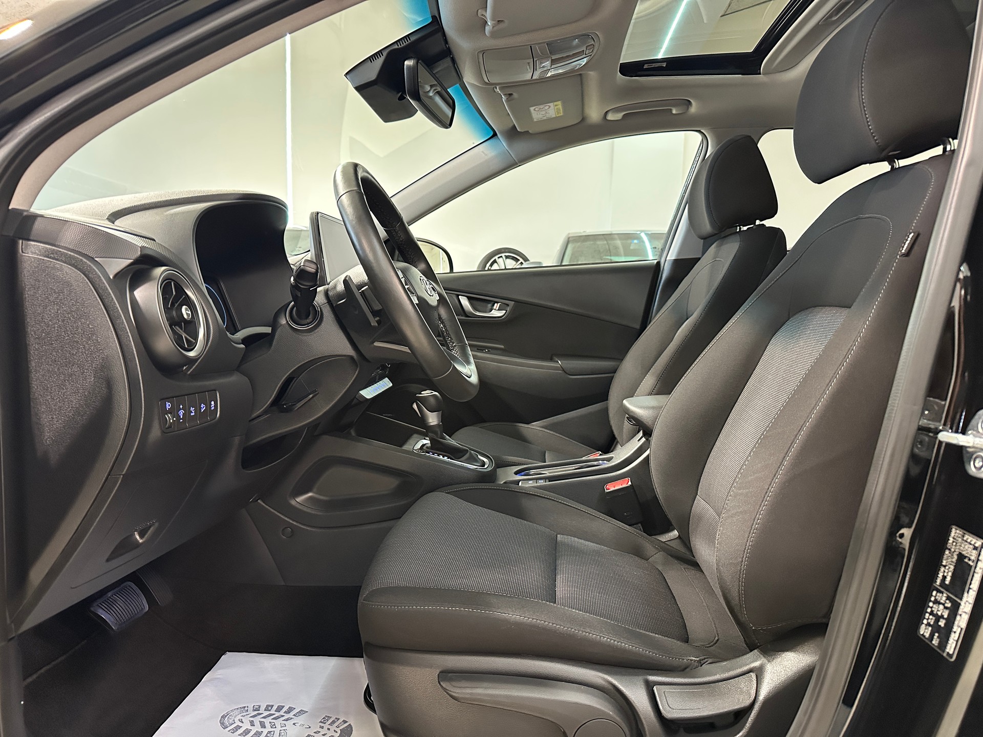 HYUNDAI Kona 1.6 T-GDi Amplia DCT-image-12