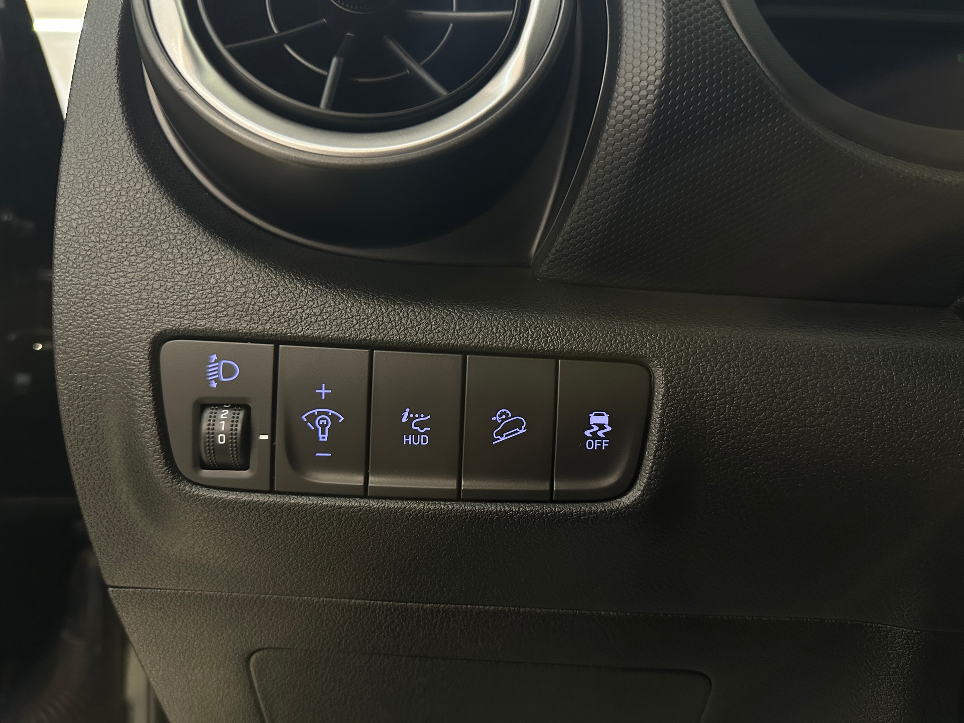 HYUNDAI Kona 1.6 T-GDi Amplia DCT-image-26