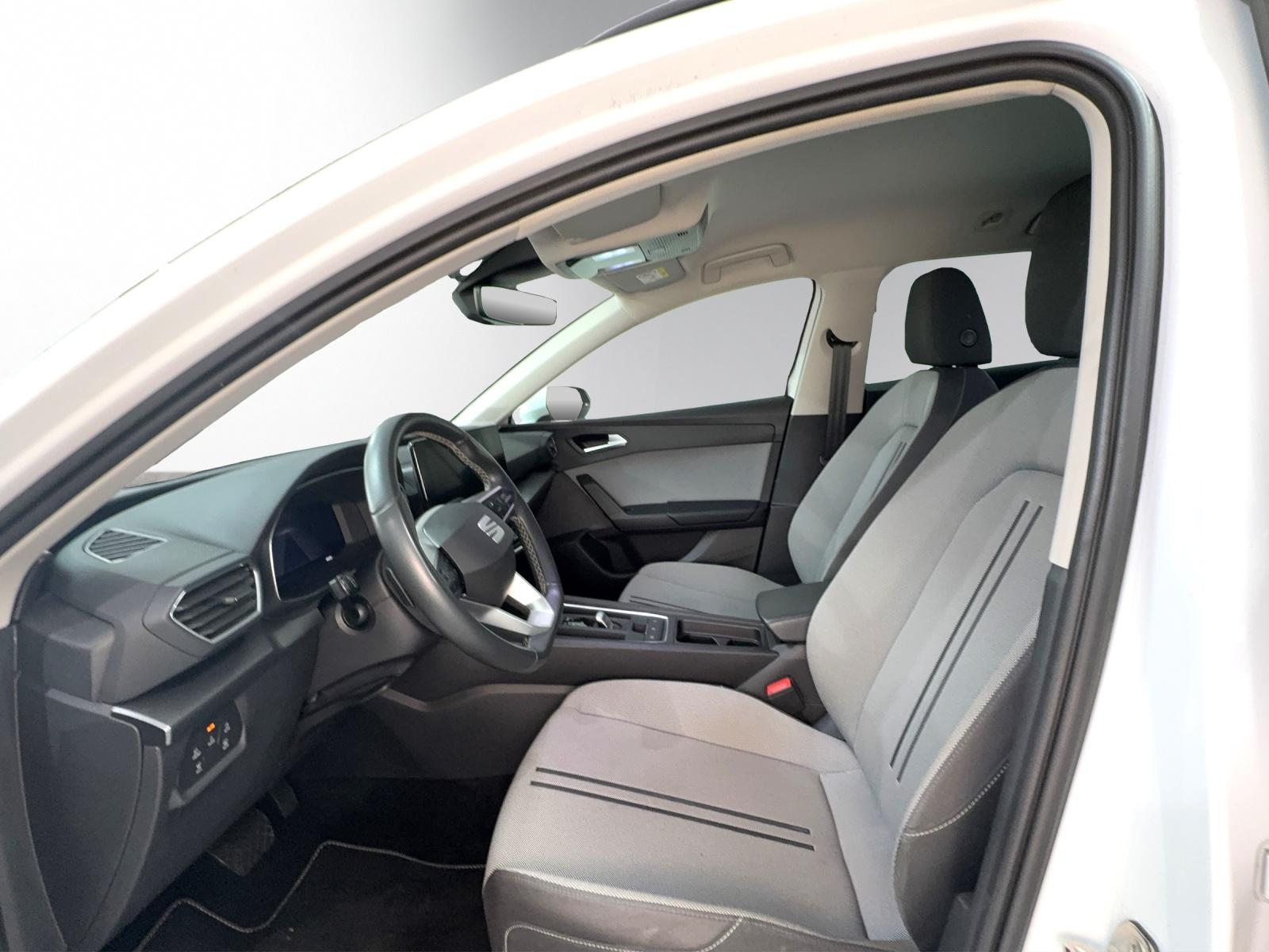 SEAT Leon ST 2.0 TDI Style-image-6