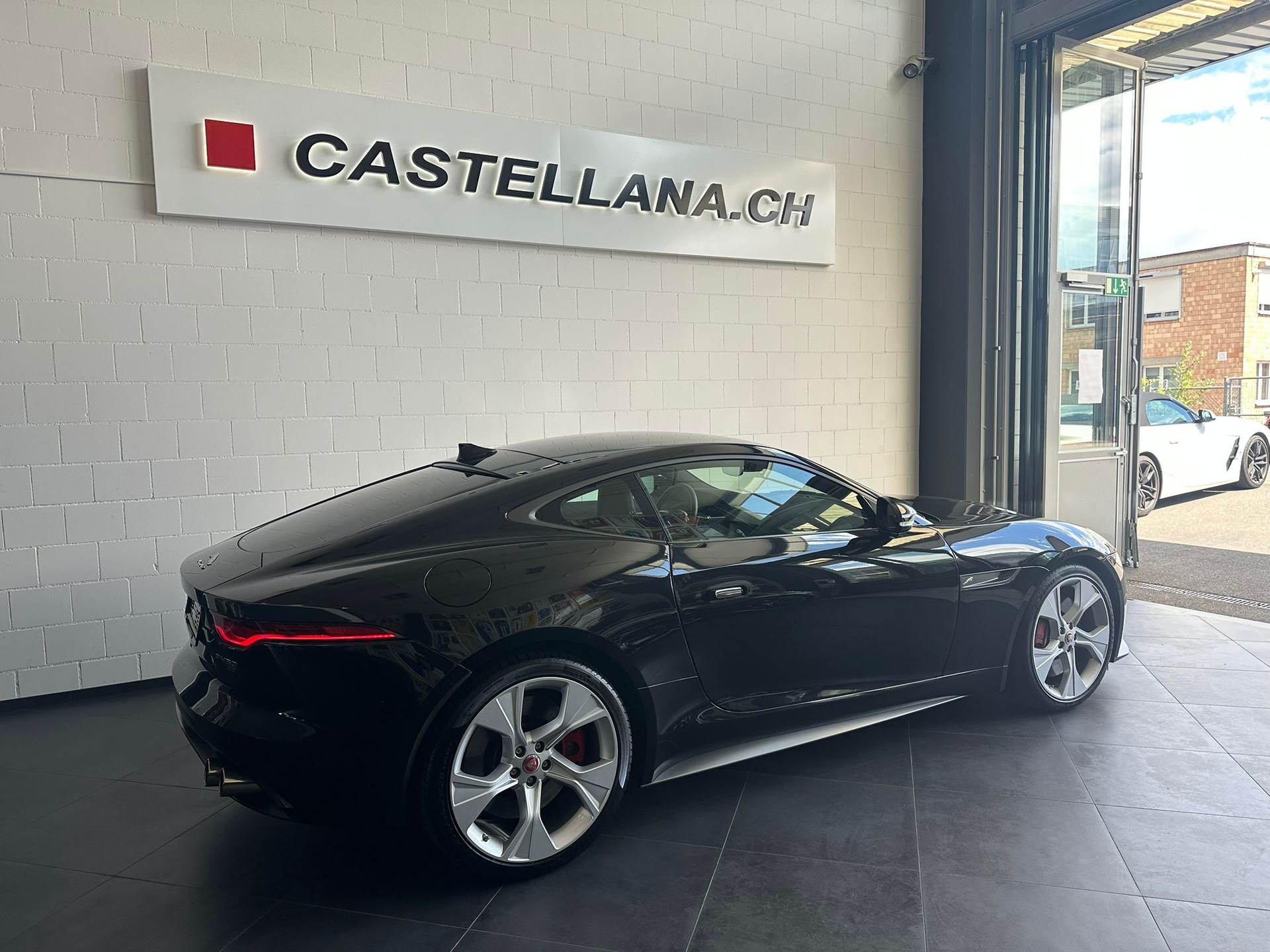 JAGUAR F-Type Coupé 5.0 V8 First Edition Automatik AWD-showroom-element-3