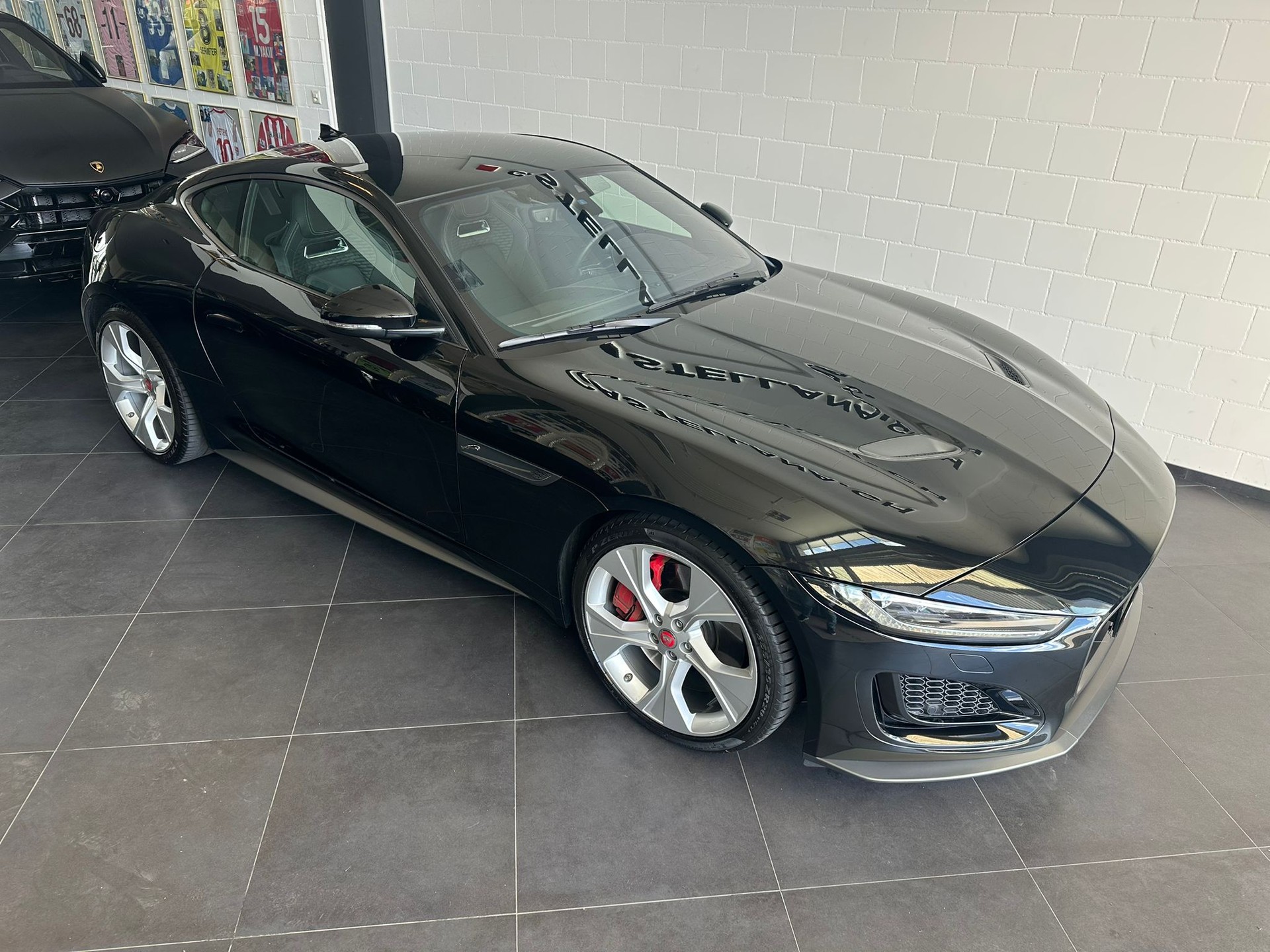 JAGUAR F-Type Coupé 5.0 V8 First Edition Automatik AWD-showroom-element-1