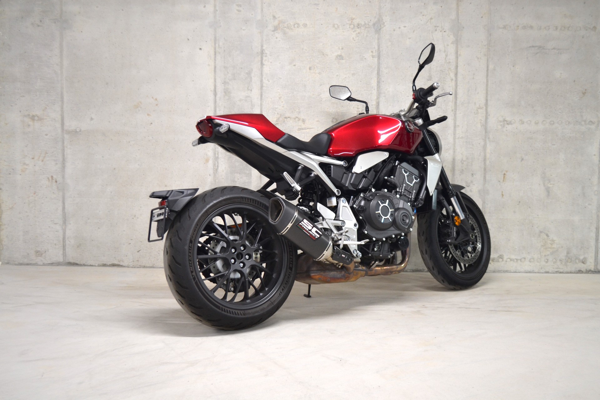 HONDA CB 1000 R-showroom-element-3