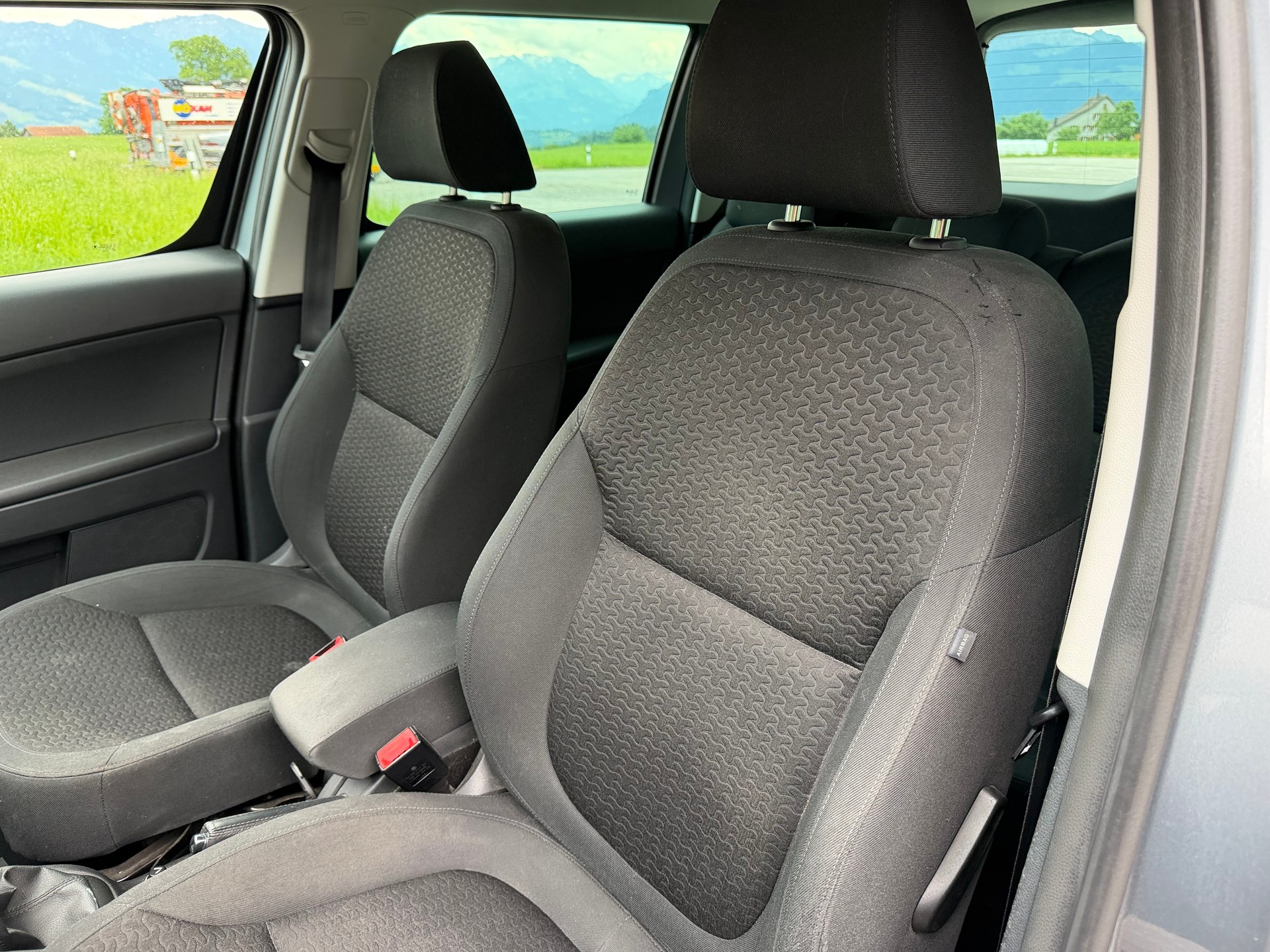 SKODA Yeti 2.0 TDI Ambition 4x4-image-8
