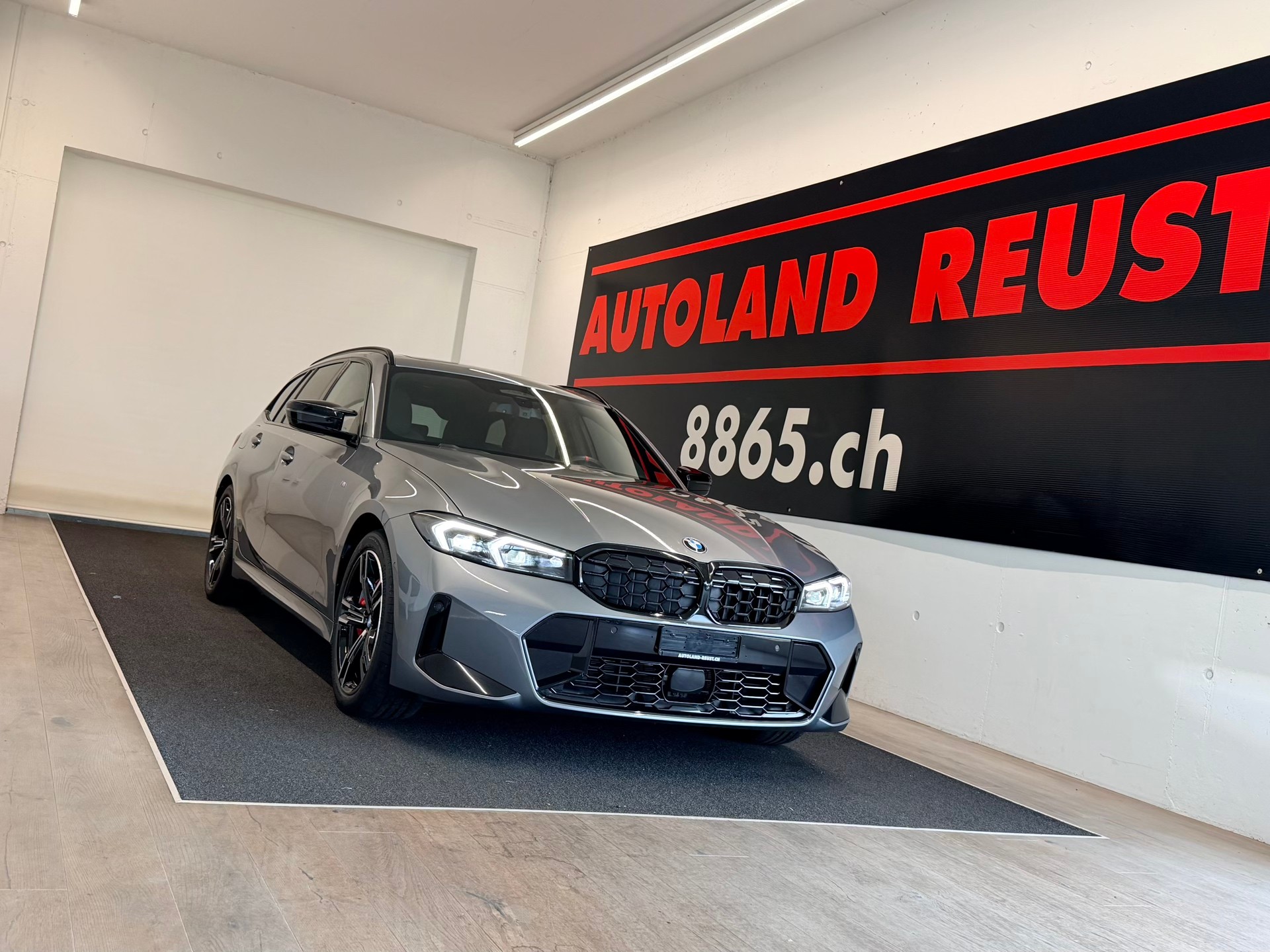 BMW M340i xDrive 48V Touring Steptronic M Sport Pro-image-0