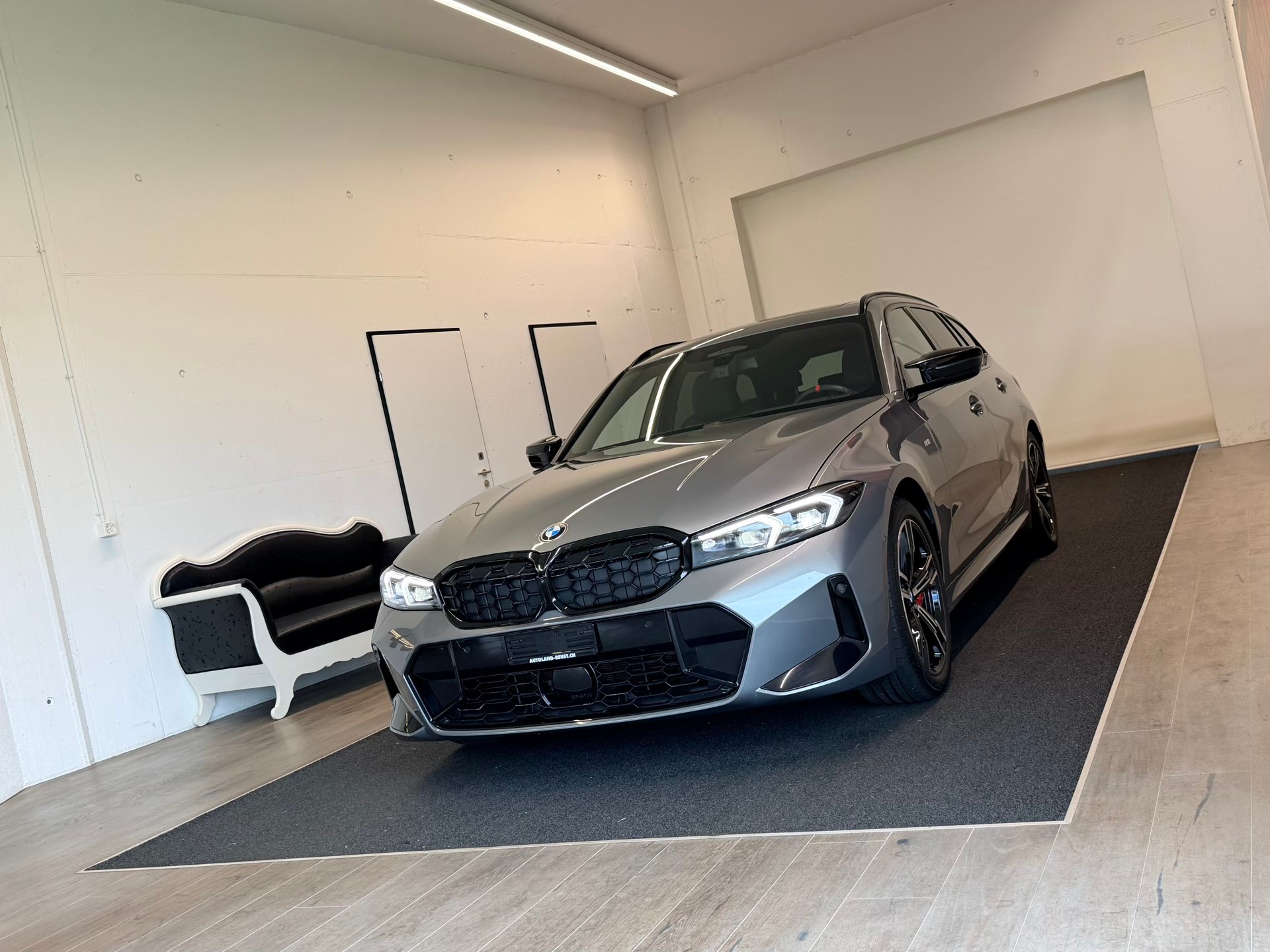 BMW M340i xDrive 48V Touring Steptronic M Sport Pro-image-2