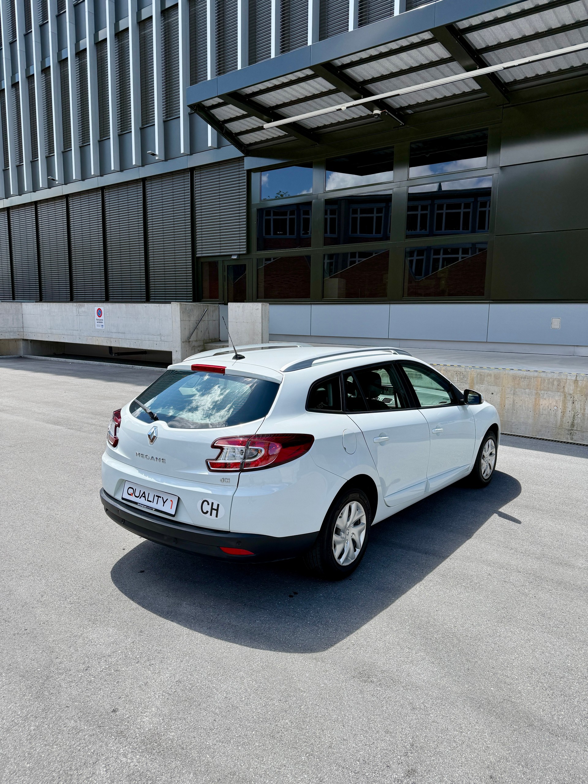 RENAULT Mégane Grandtour 1.5 dCi Expression EDC-image-4