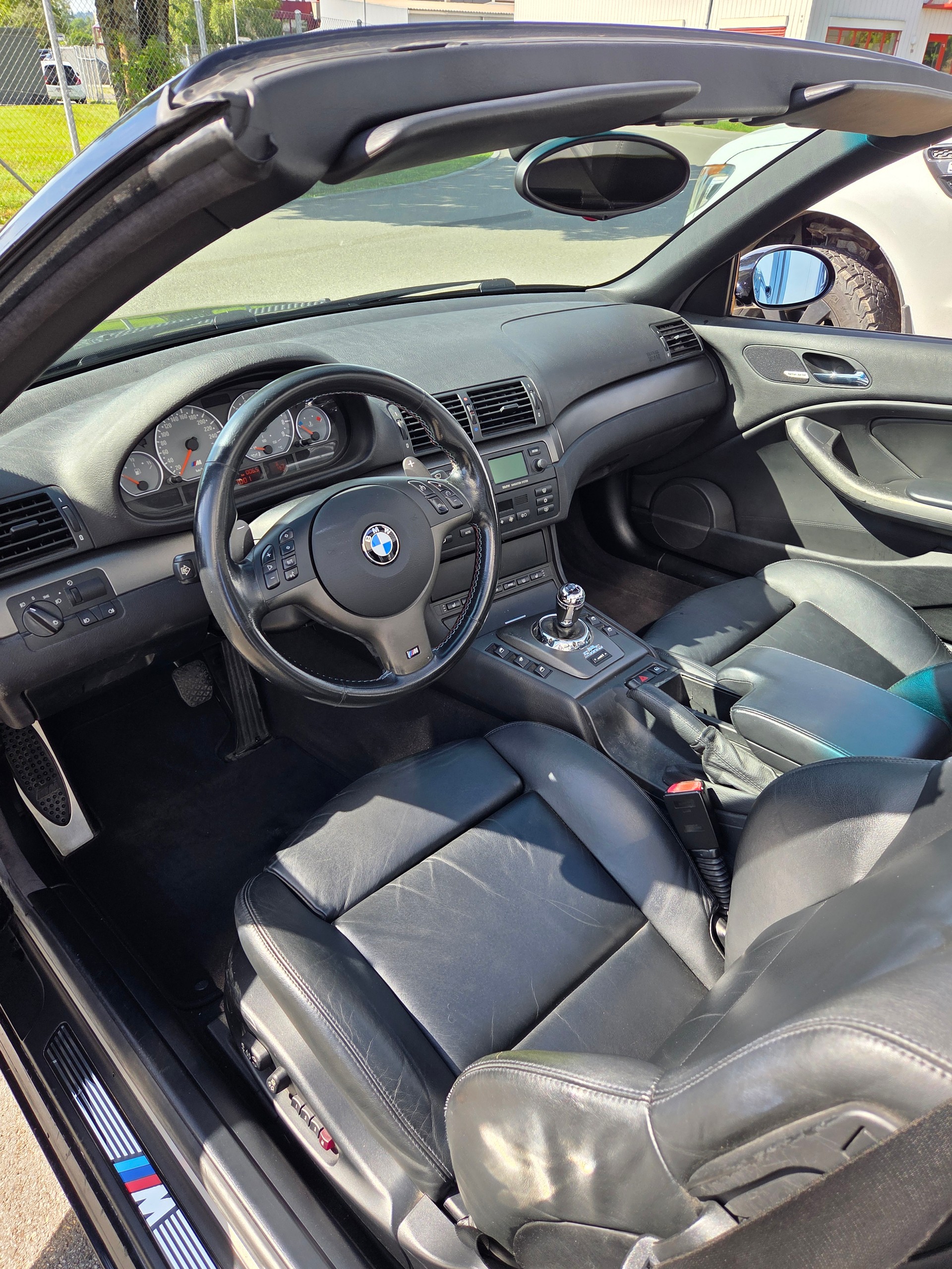 BMW M3 Cabriolet-image-9