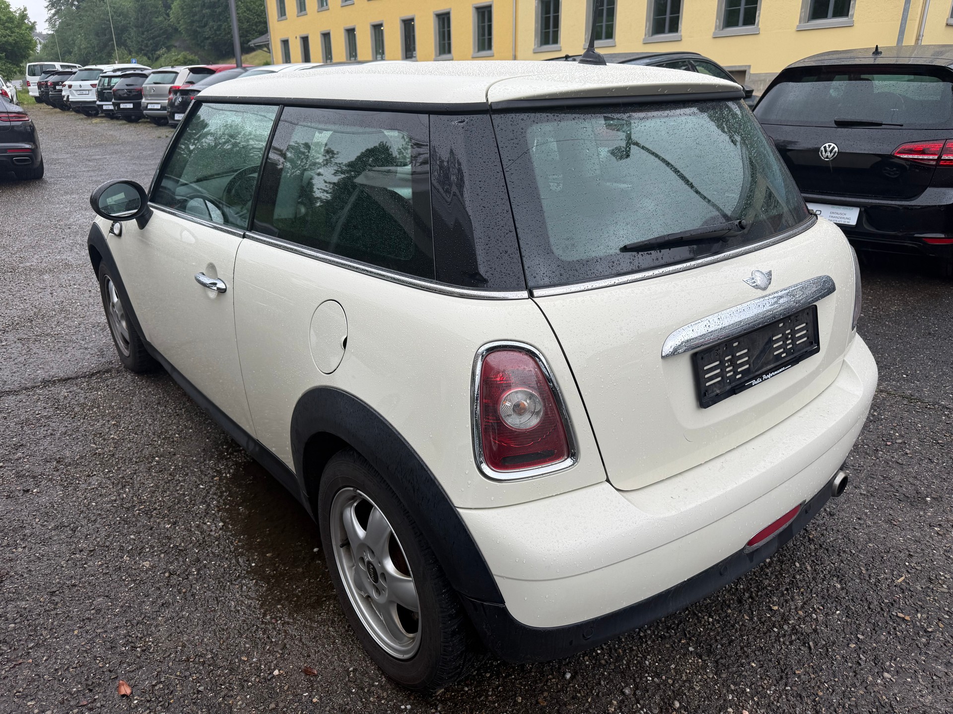 MINI One-image-2