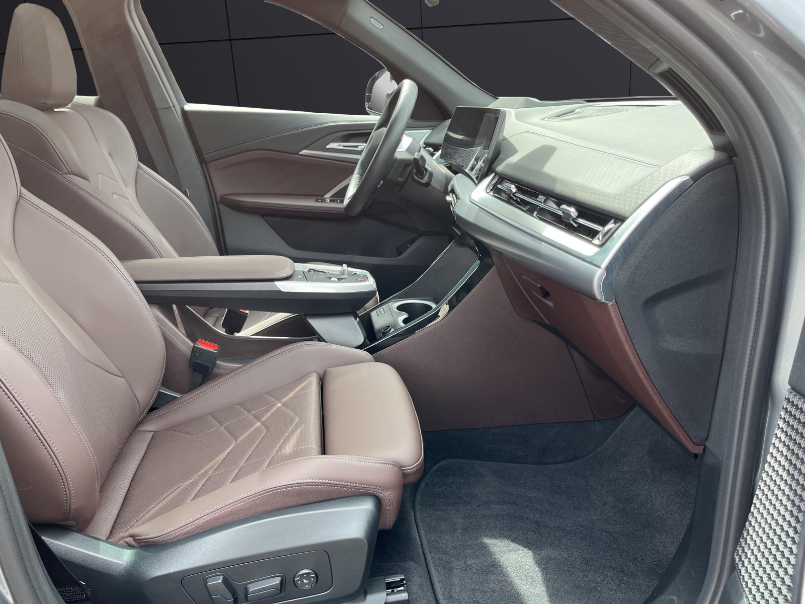 BMW iX2 30 xDrive-image-18