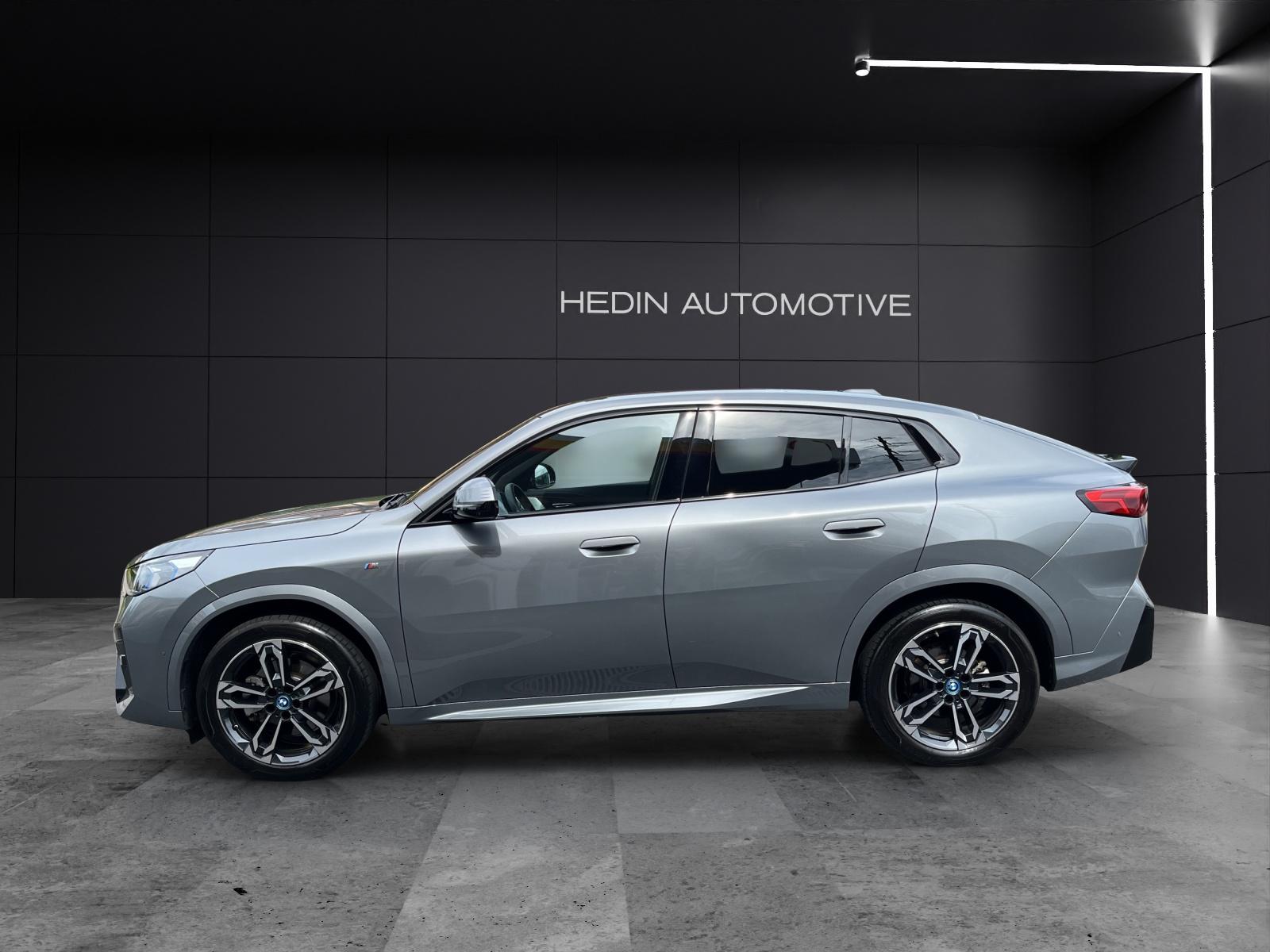 BMW iX2 30 xDrive-image-3