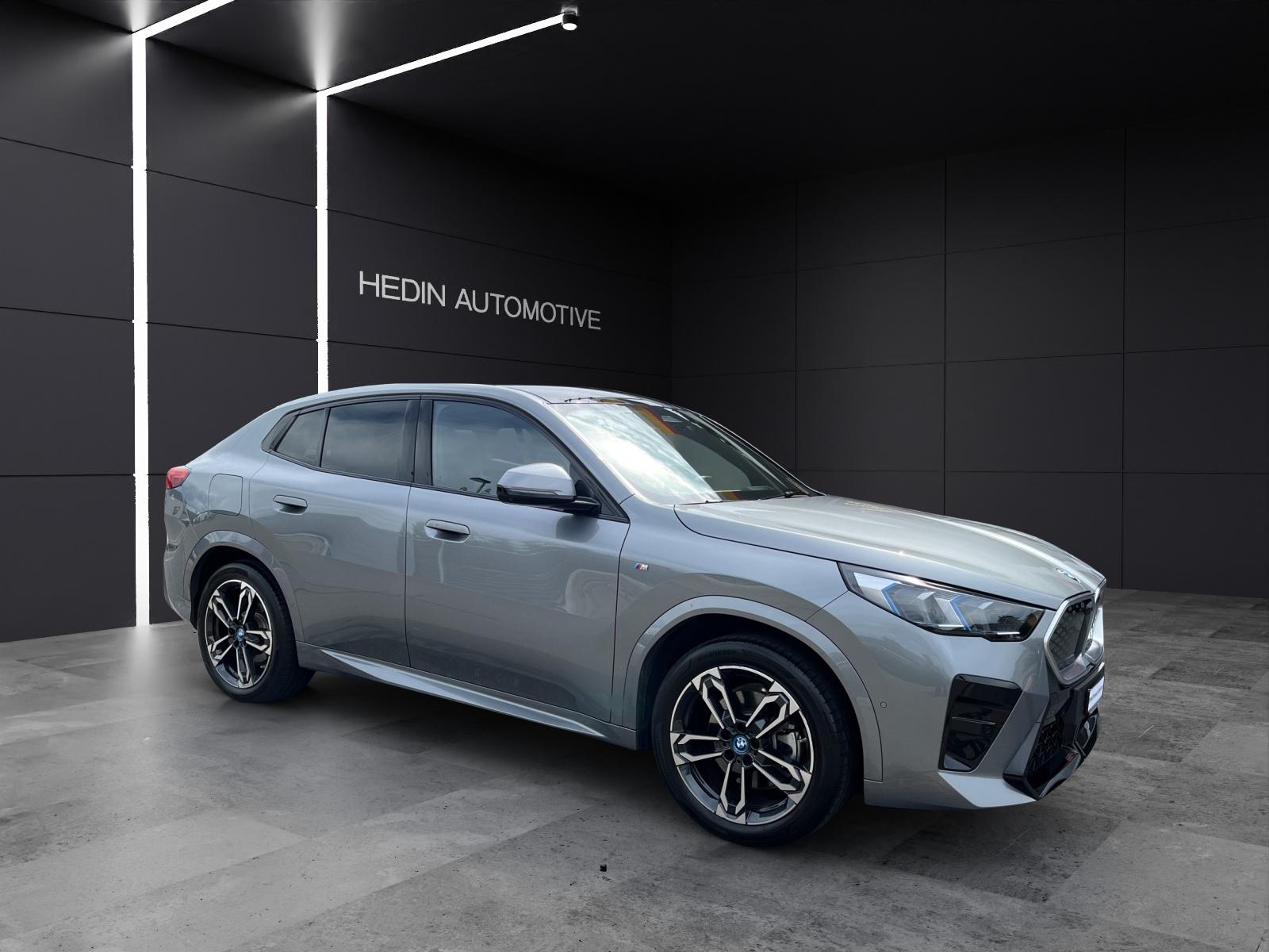 BMW iX2 30 xDrive-image-17