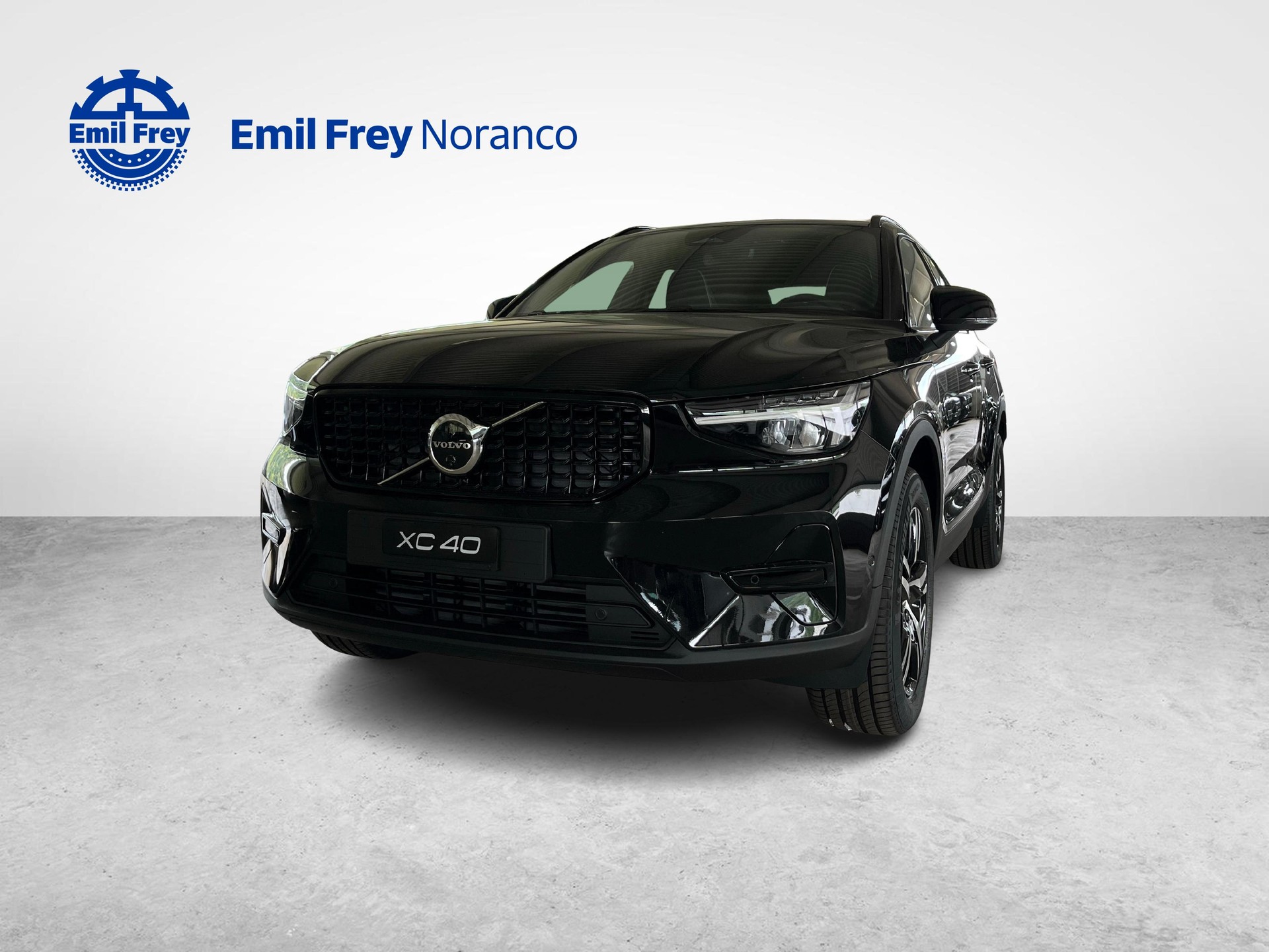 VOLVO XC40 2.0 B3 MH Plus Dark-image-1