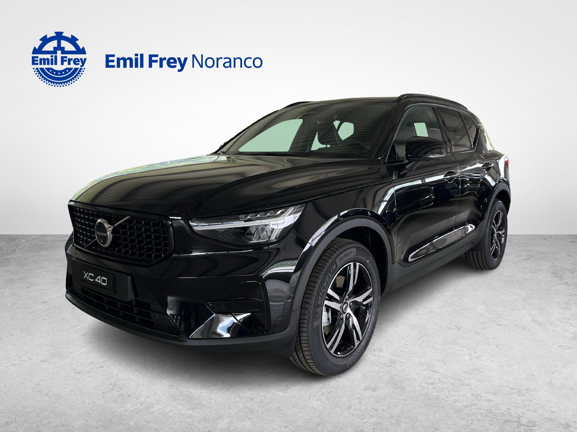 VOLVO XC40 2.0 B3 MH Plus Dark-image-0