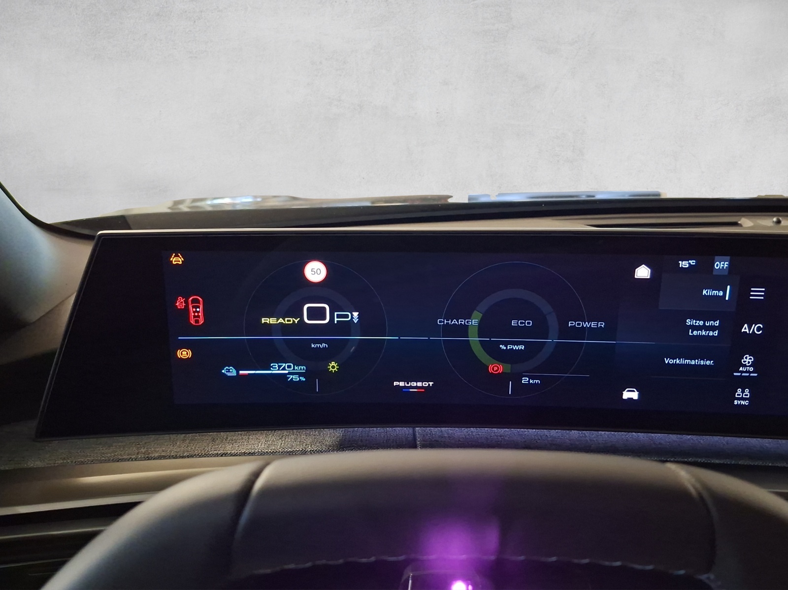 PEUGEOT 3008 e-Allure Premium AWD-image-9