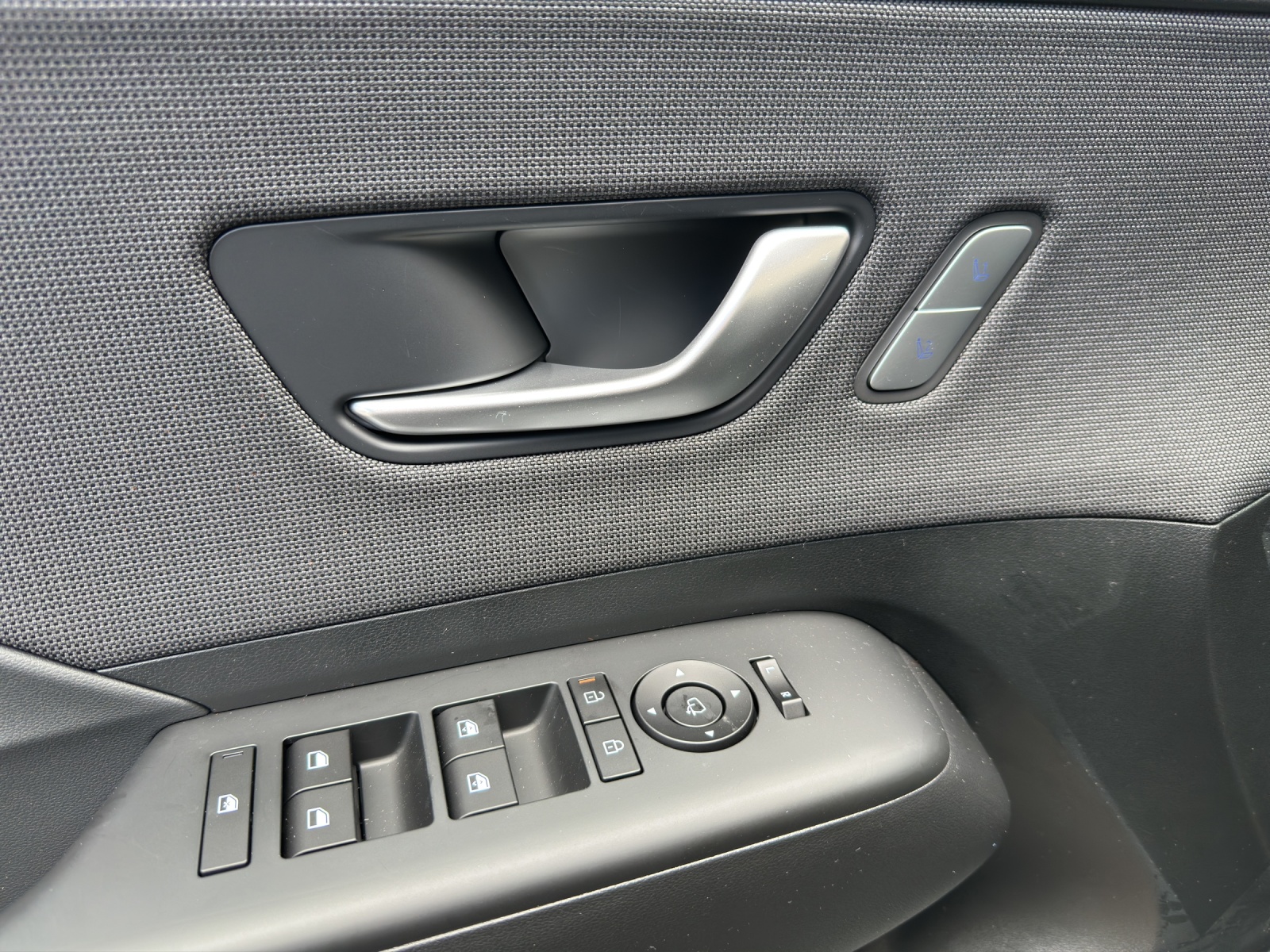 HYUNDAI Kona 1.6 GDi Hybrid Vertex Swiss Edition MY26-image-14