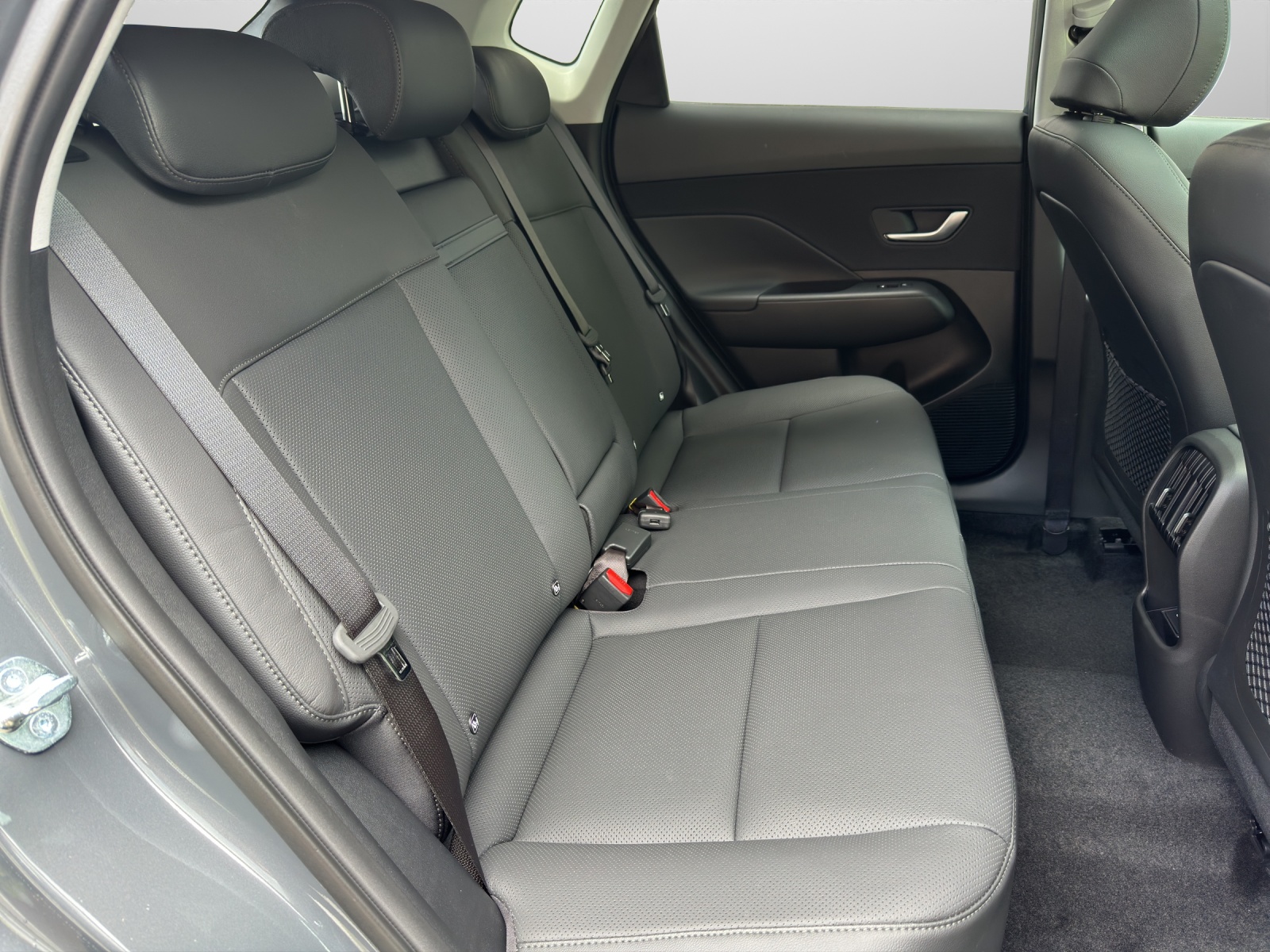 HYUNDAI Kona 1.6 GDi Hybrid Vertex Swiss Edition MY26-image-11
