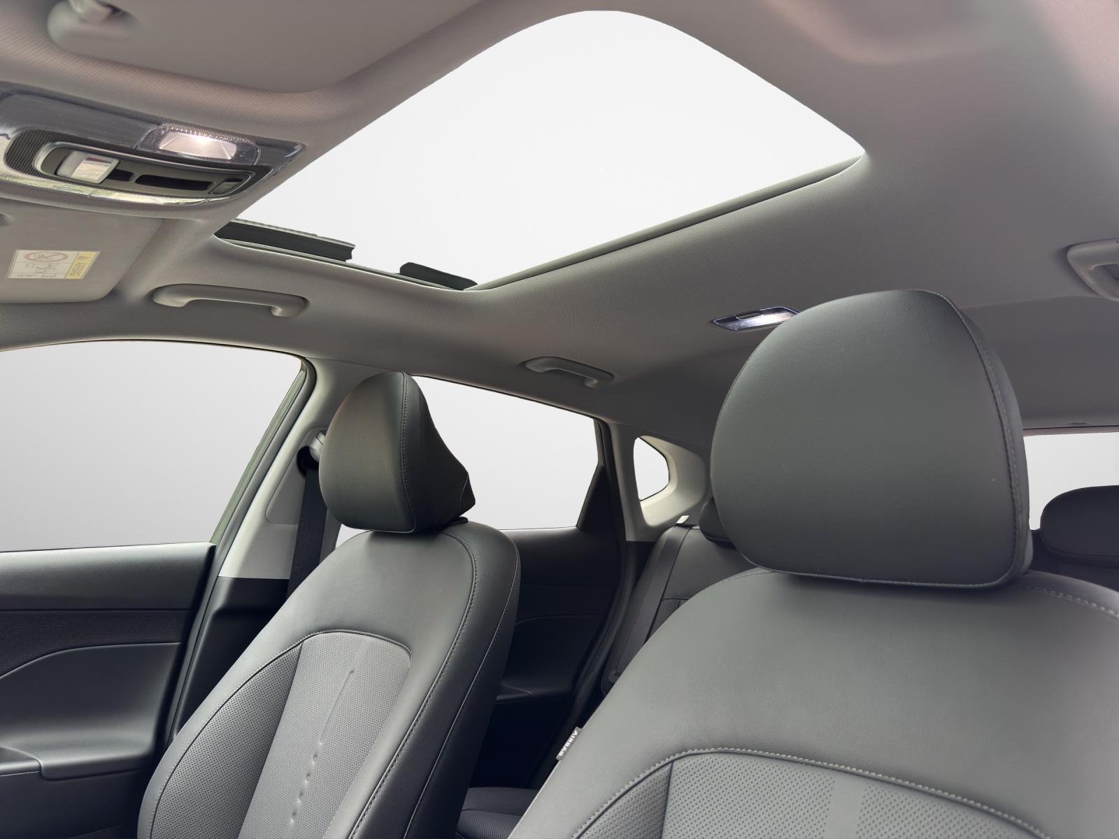 HYUNDAI Kona 1.6 GDi Hybrid Vertex Swiss Edition MY26-image-12