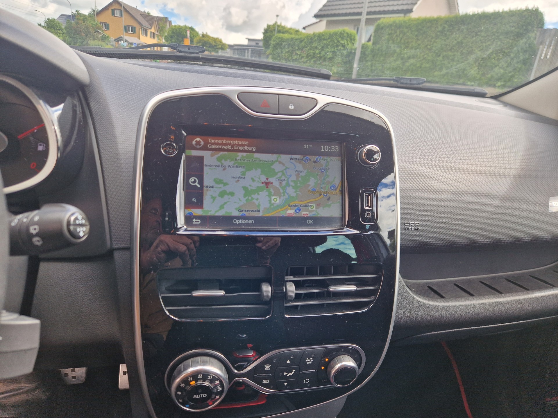 RENAULT Clio 1.6 T RS 200 EDC-image-10