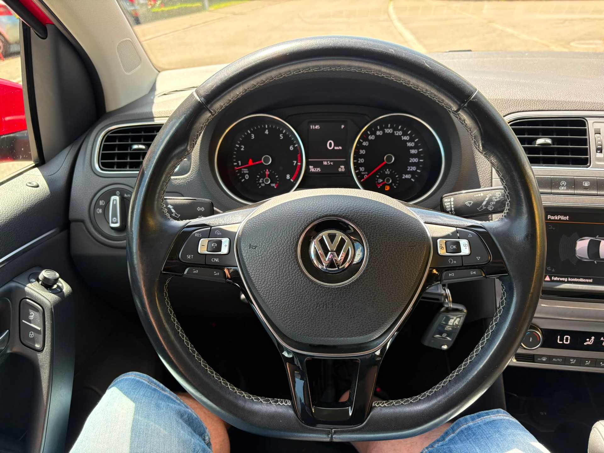 VW Polo 1.2 TSI BMT Lounge DSG-image-8