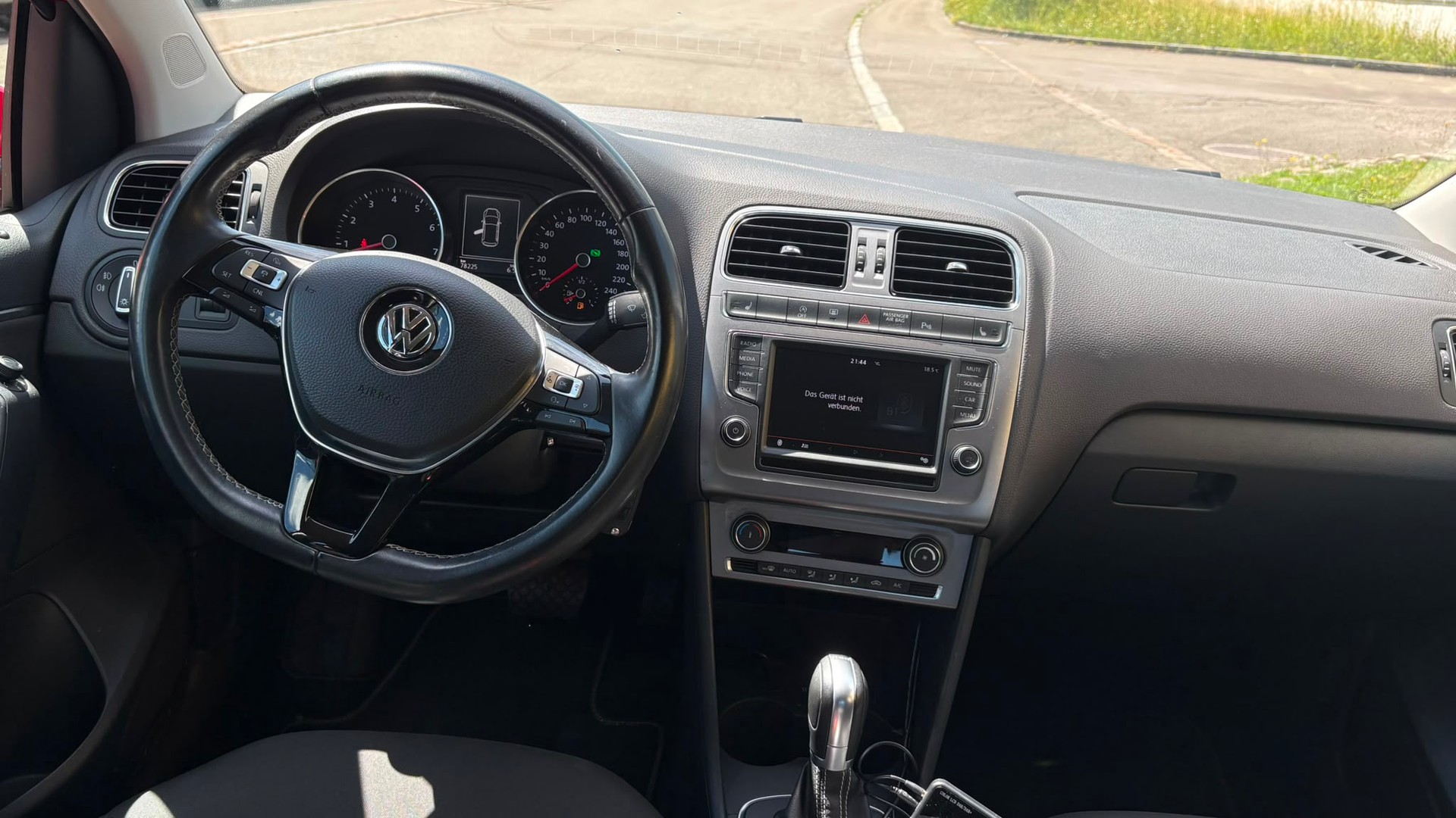 VW Polo 1.2 TSI BMT Lounge DSG-image-7