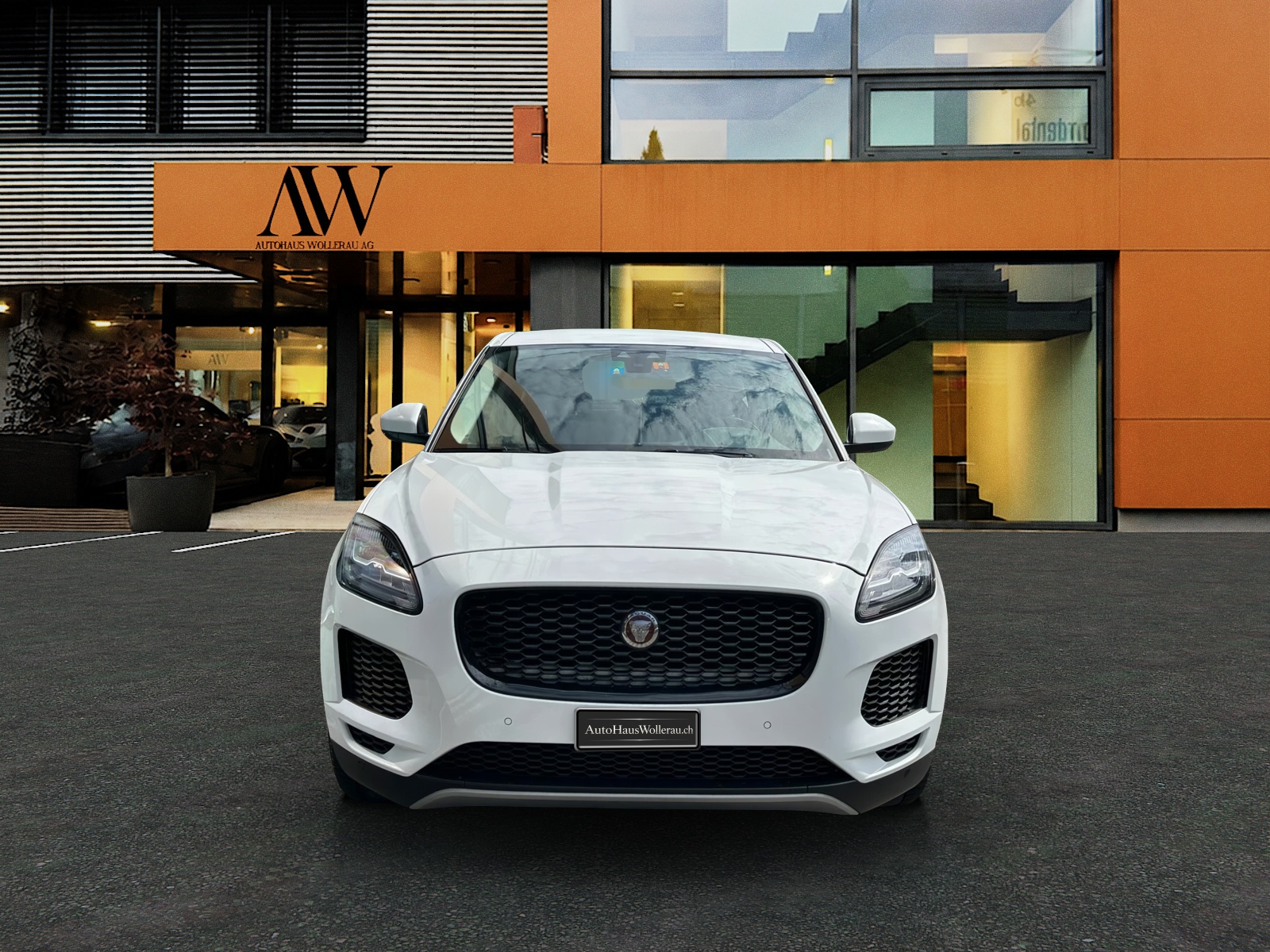 JAGUAR E-Pace 2.0 T 200 S AWD / CH Auslieferung-showroom-element-1