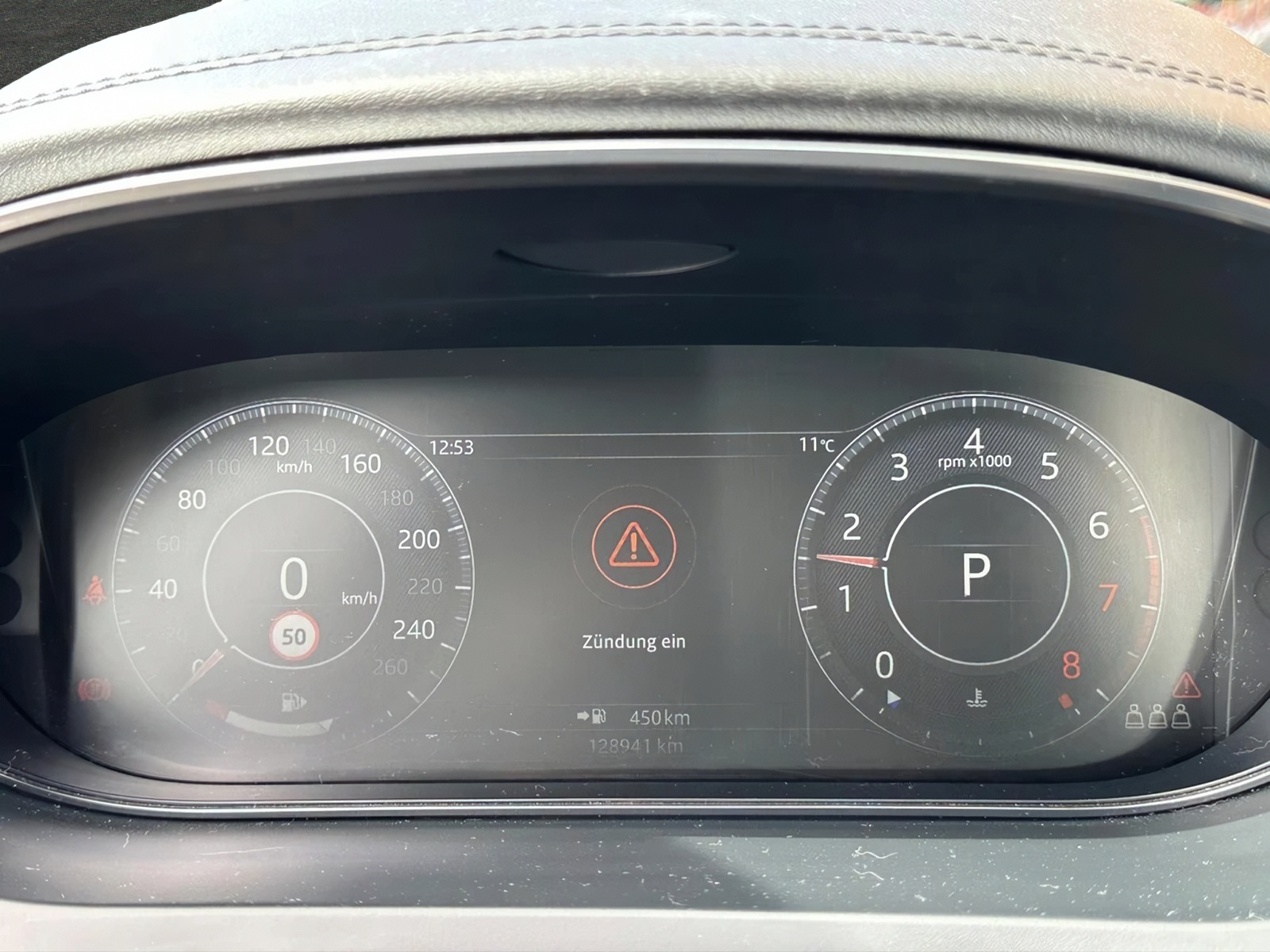 JAGUAR E-Pace 2.0 T 200 S AWD / CH Auslieferung-image-12