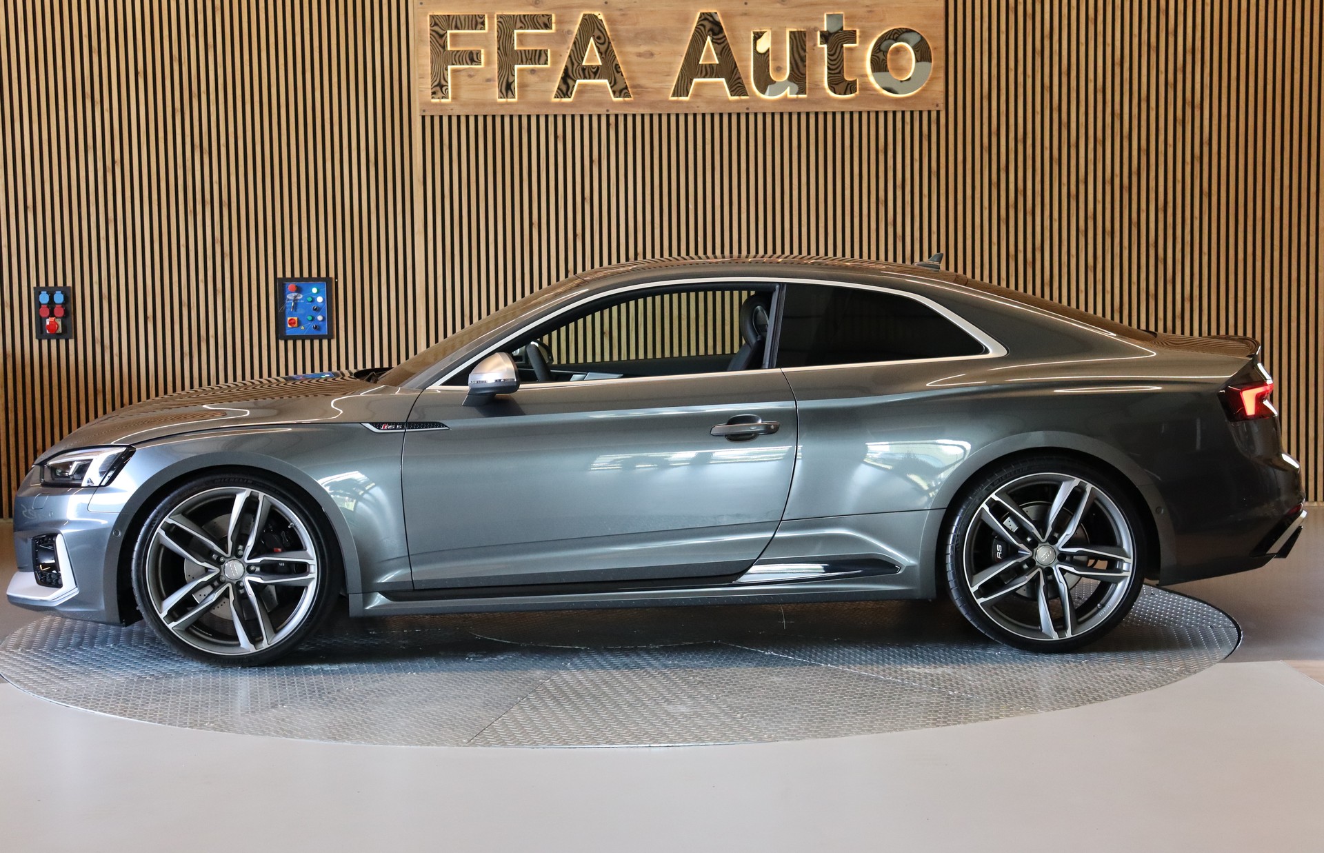 AUDI RS5 Coupé ABT 2.9 V6 TFSI quattro T-Tronic-image-10