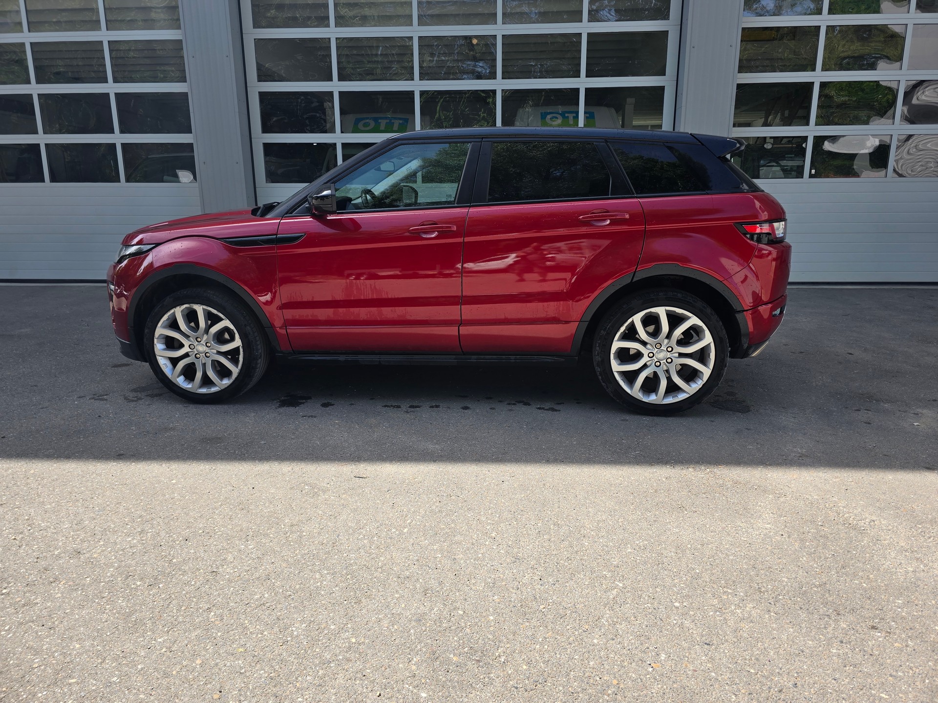 LAND ROVER Range Rover Evoque 2.0 Si4 Autobiography AT9-image-2