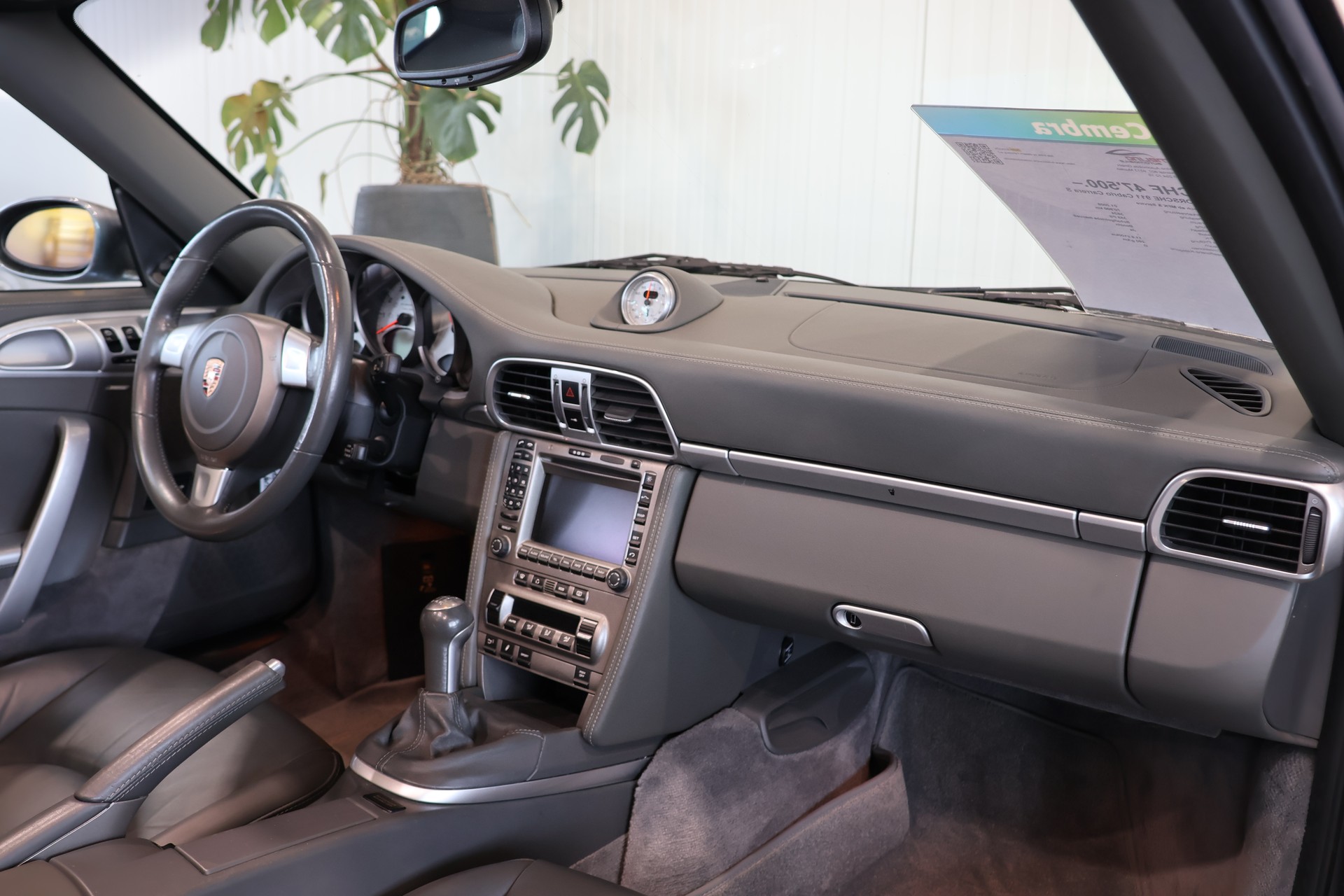 PORSCHE 911 Cabrio Carrera S-image-11