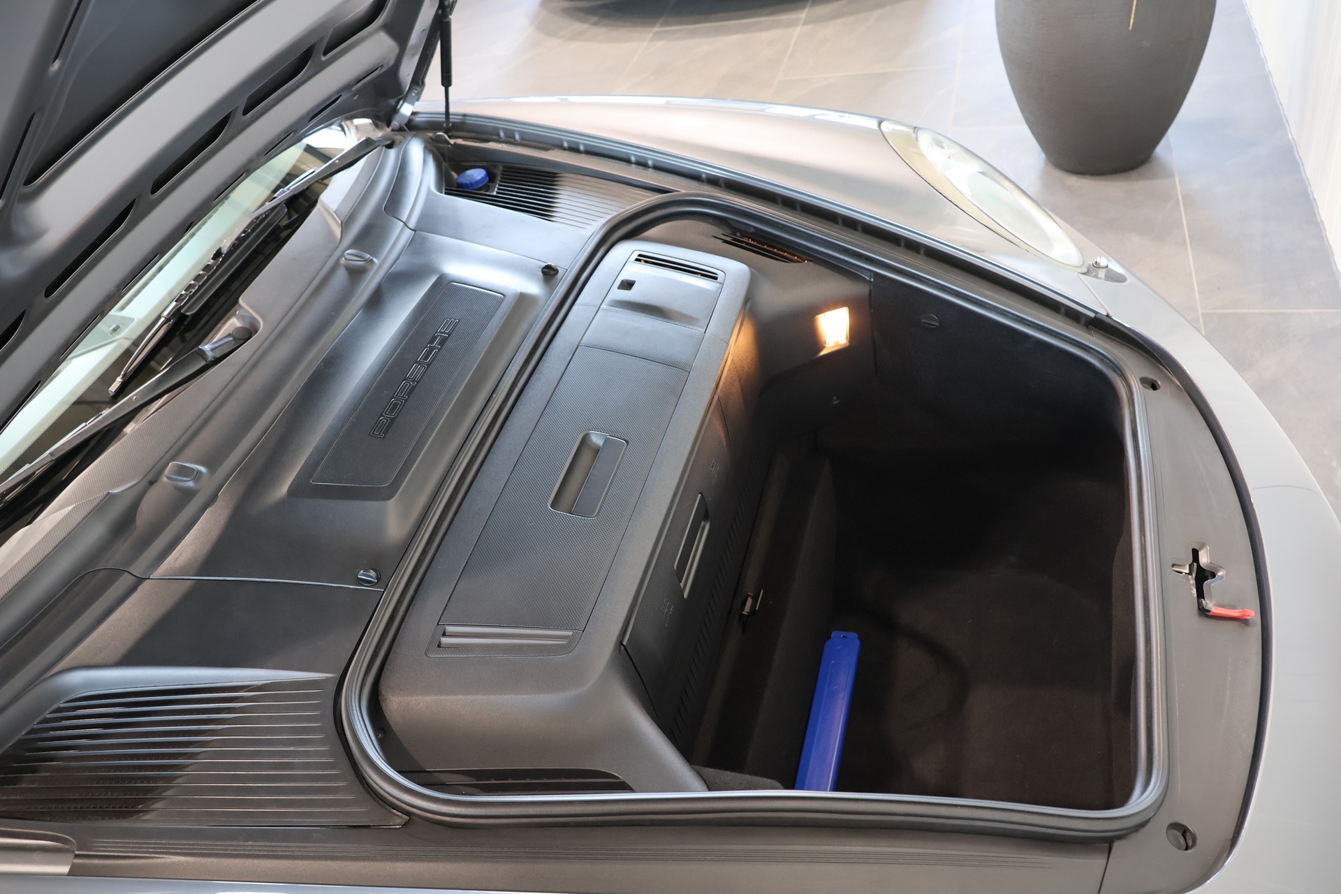 PORSCHE 911 Cabrio Carrera S-image-15