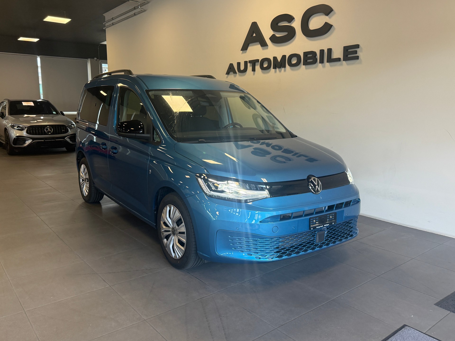 VW Caddy 2.0 TDI 4Motion California-image-0