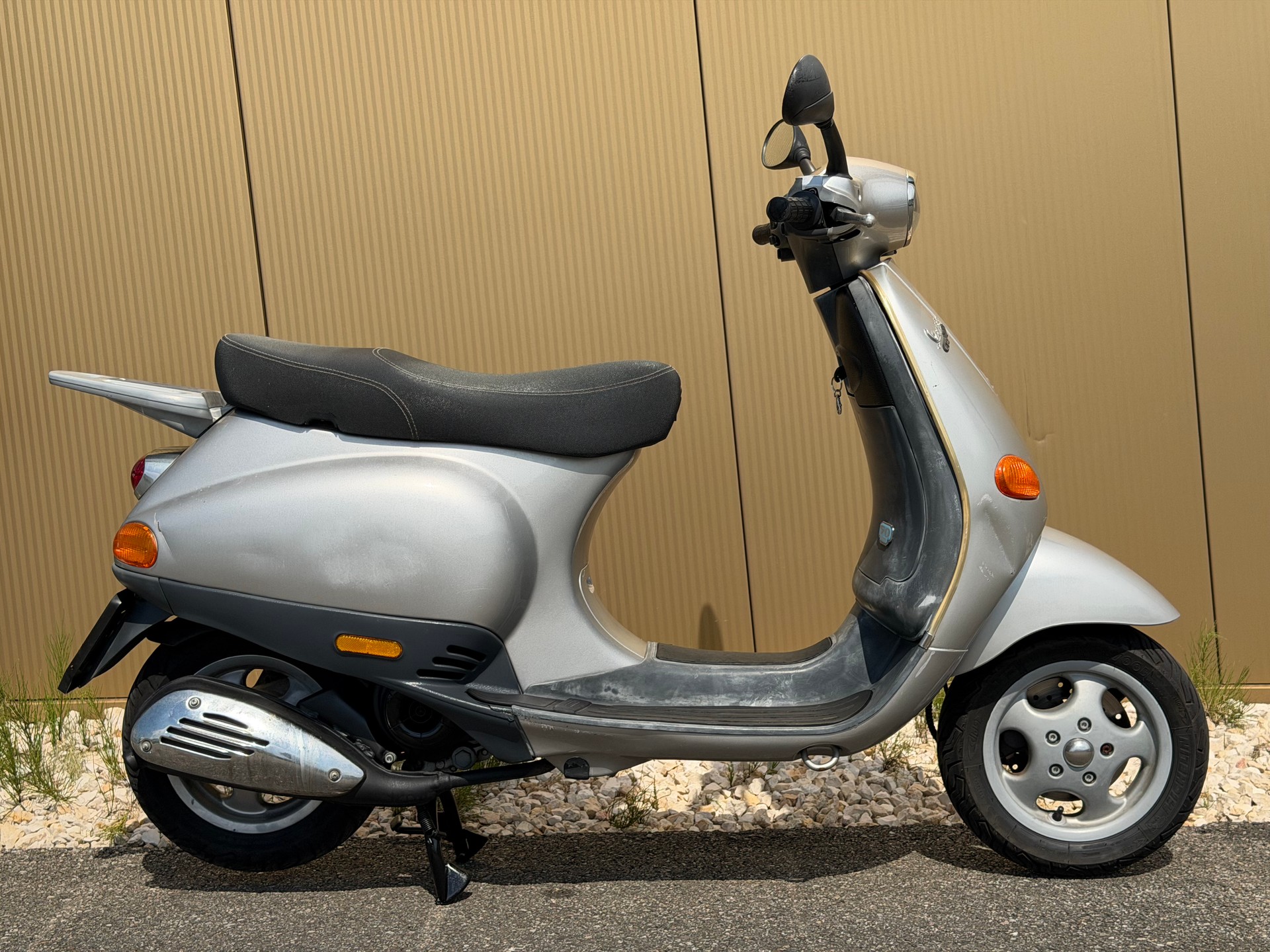 PIAGGIO Vespa 50 ET4-showroom-element-3