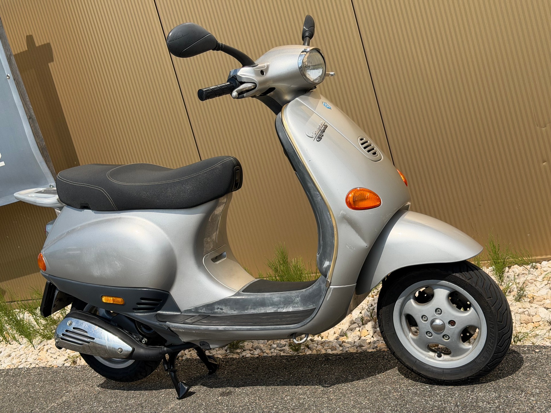 PIAGGIO Vespa 50 ET4-showroom-element-2