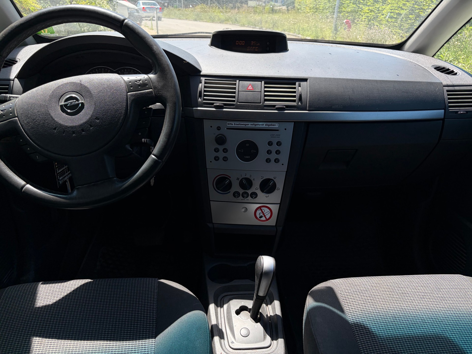 OPEL Meriva 1.8i 16V Essentia-image-2