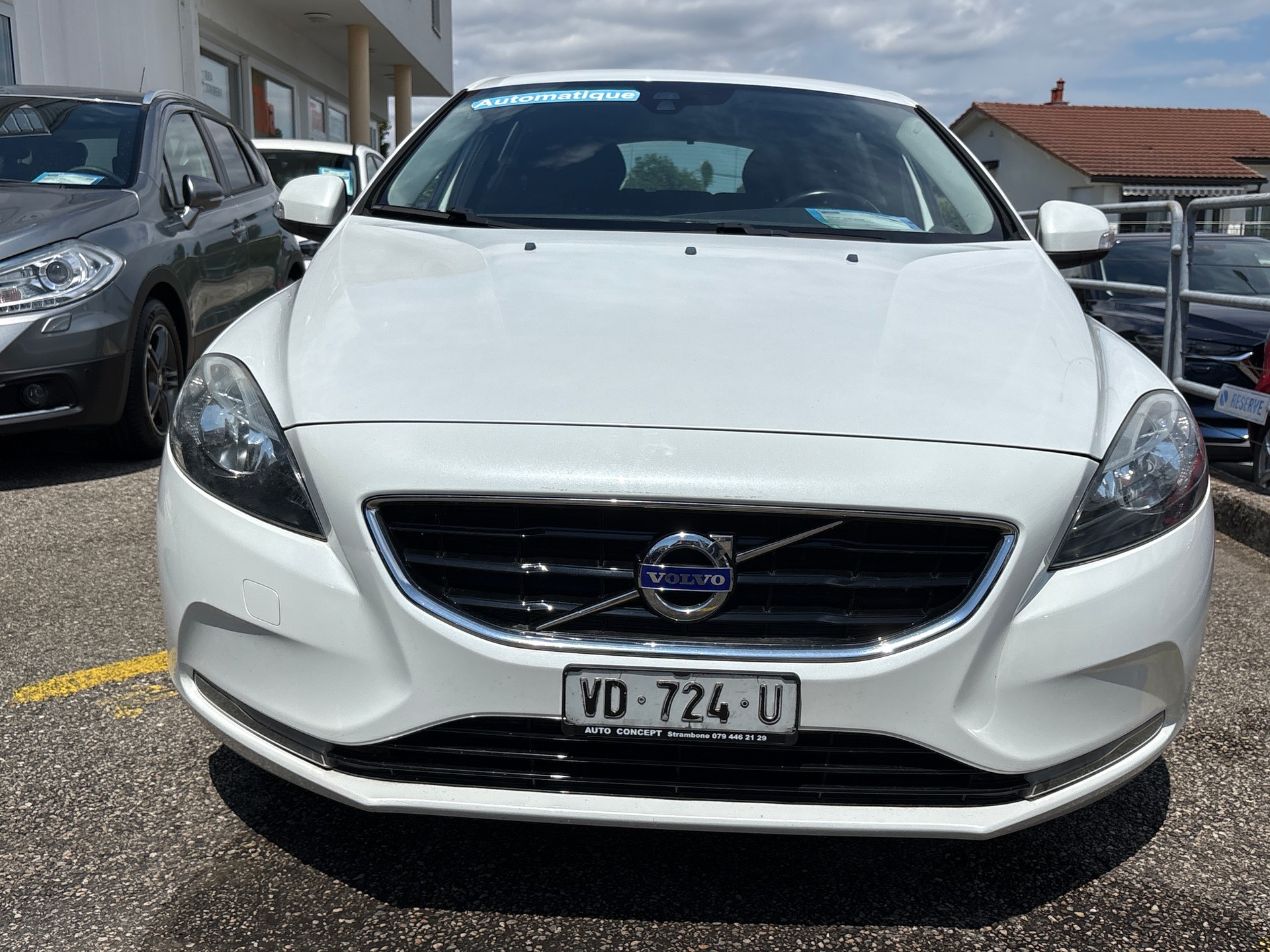 VOLVO V40 D2 OceanRace Powershift-image-0