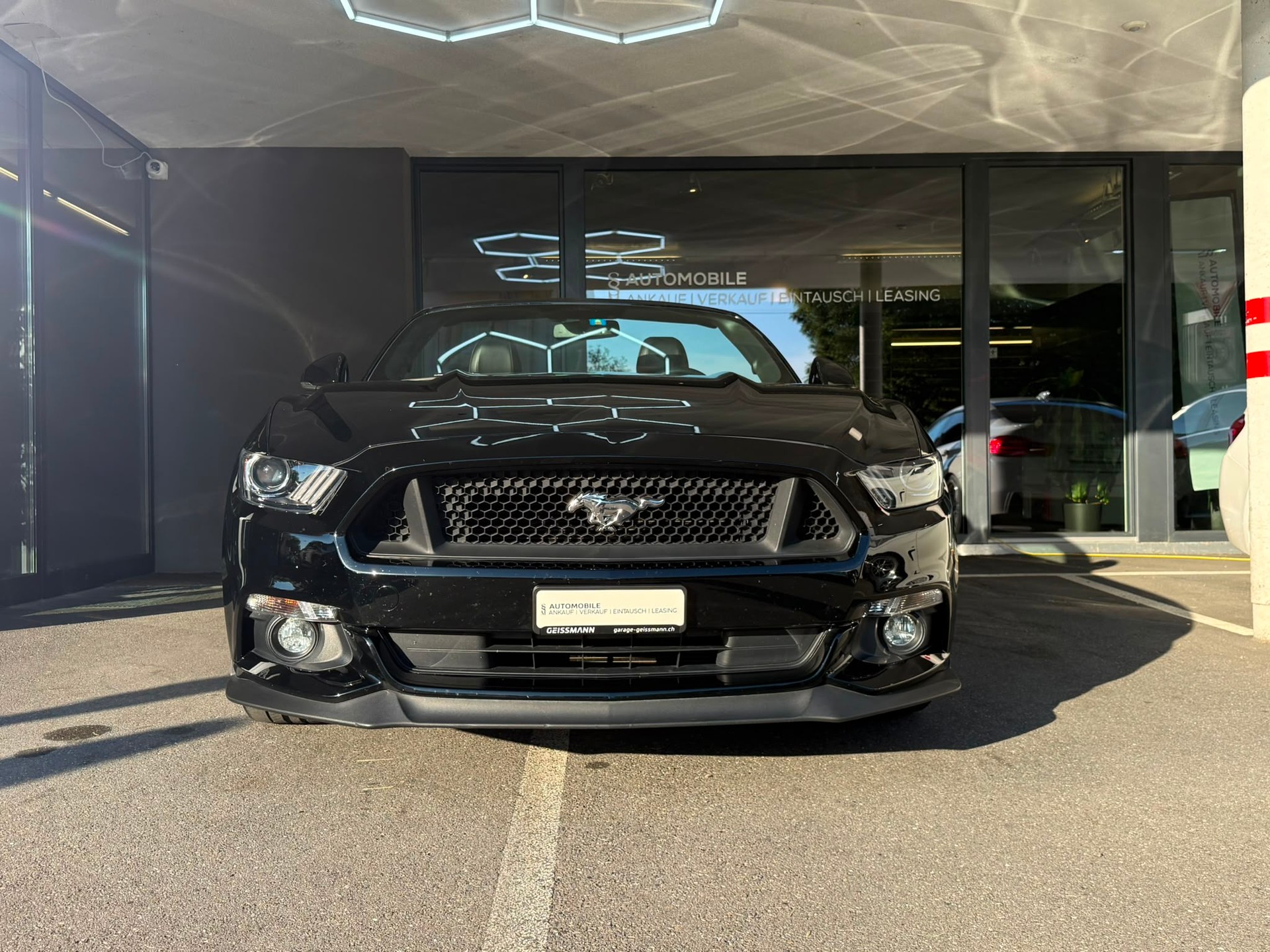 FORD Mustang Convertible 5.0 V8 GT Automat-image-2
