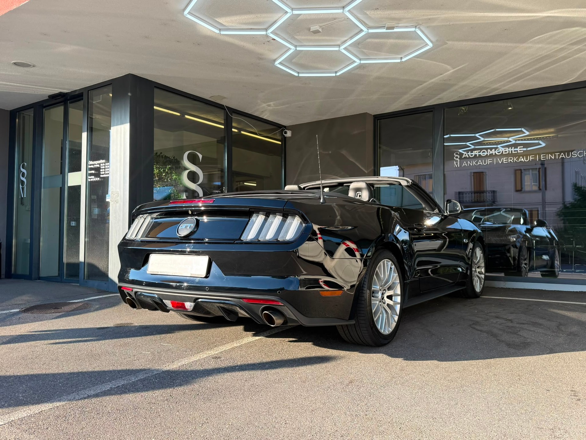 FORD Mustang Convertible 5.0 V8 GT Automat-image-6