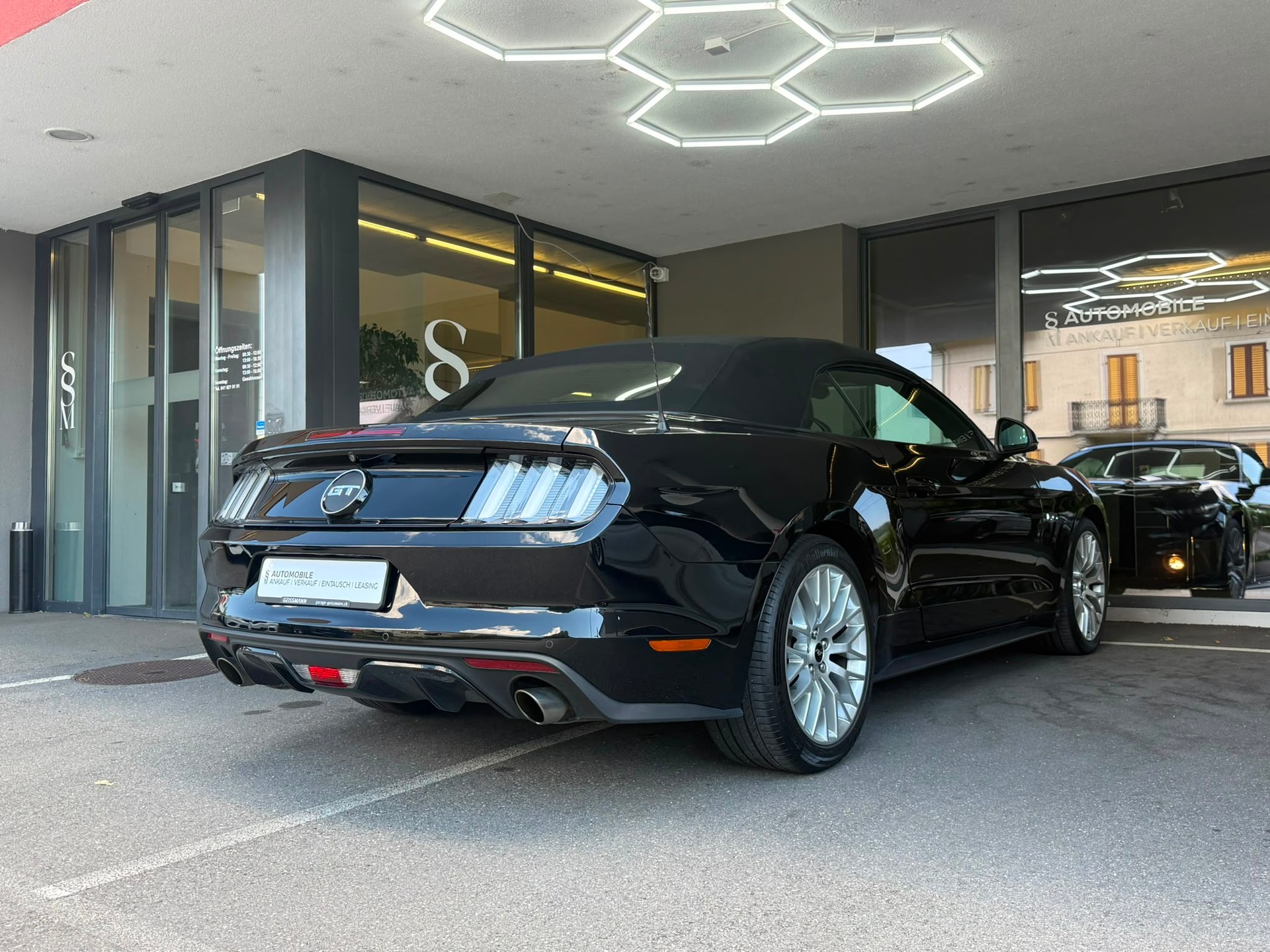 FORD Mustang Convertible 5.0 V8 GT Automat-image-7