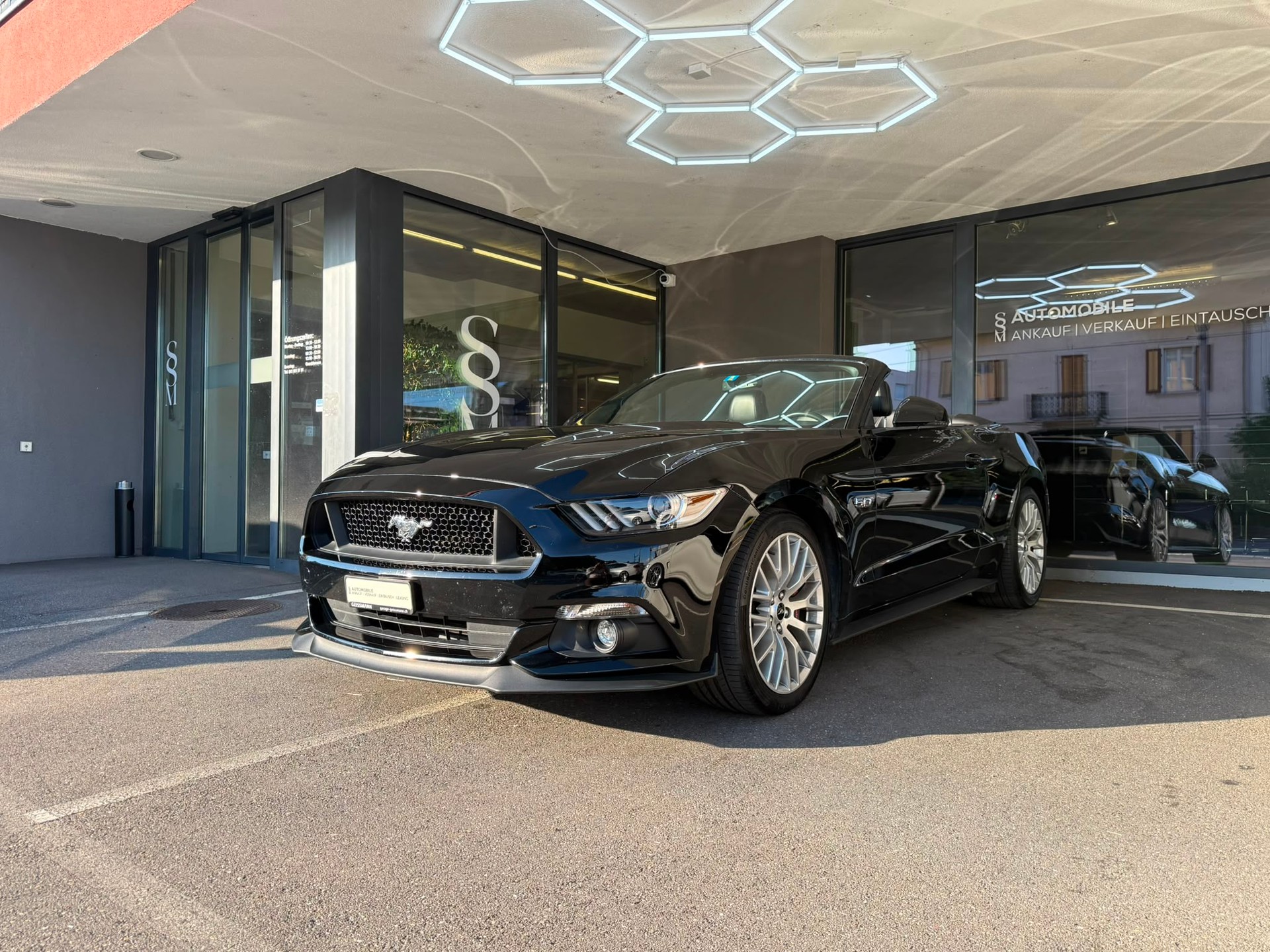 FORD Mustang Convertible 5.0 V8 GT Automat-image-1