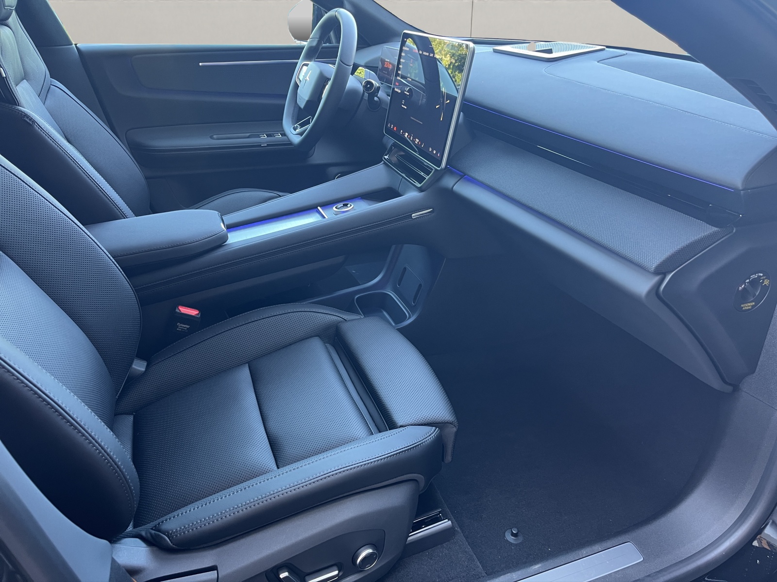 POLESTAR 4 Long Range Dual Motor-image-9